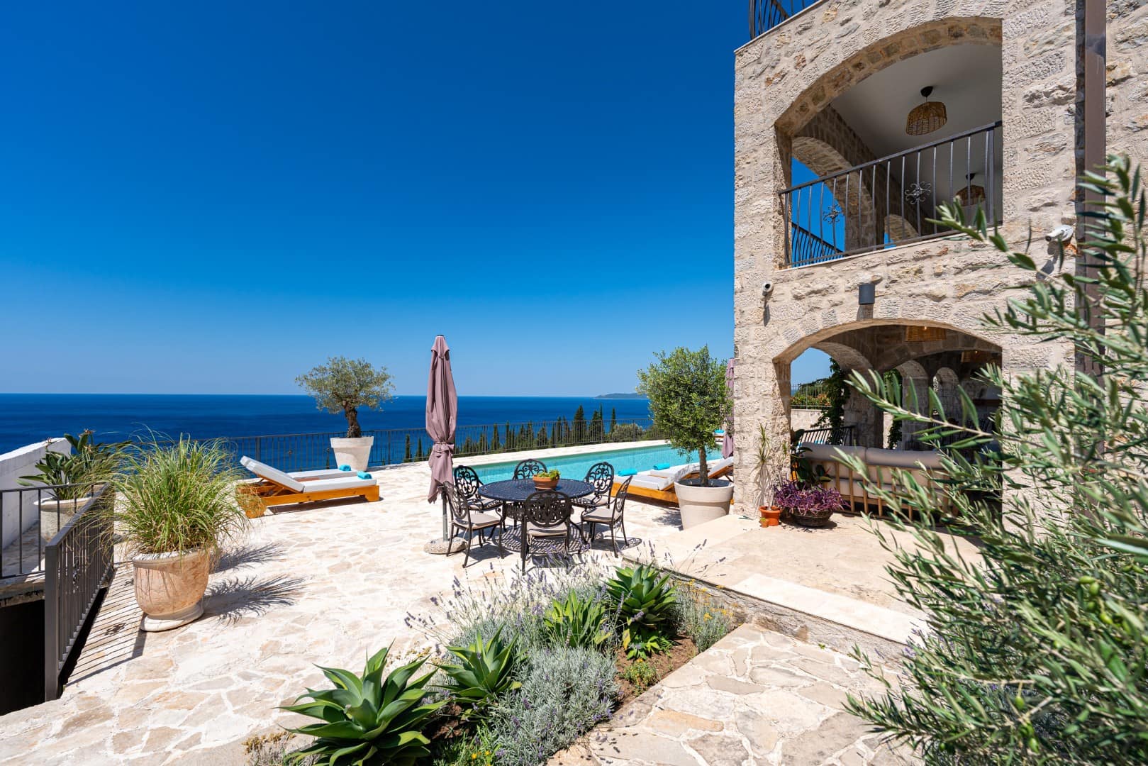 Designer stone villa, Drobni Pijesak, Budva (37)