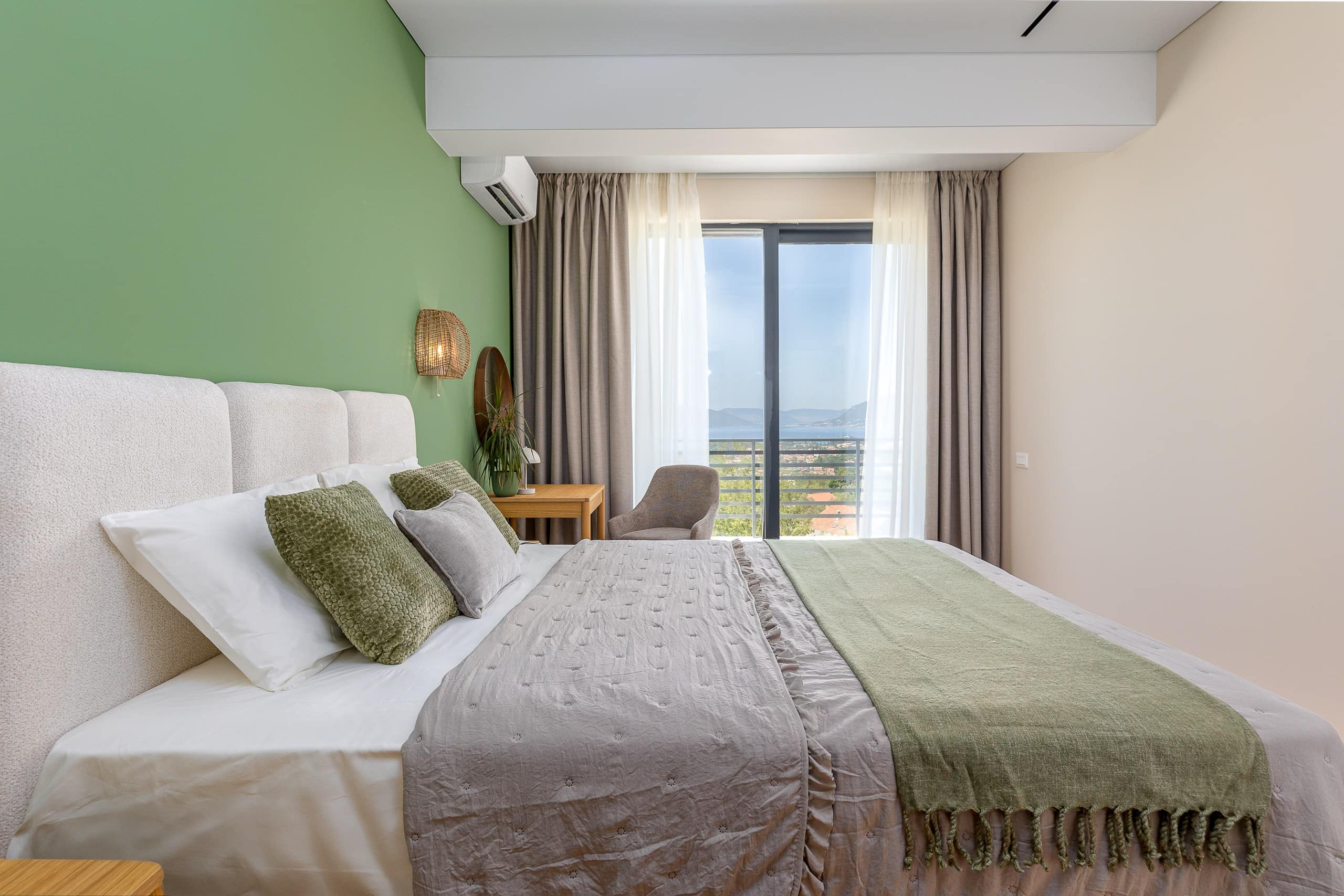 New 2-Bedroom Townhouse with Panoramic Sea Views, Green Hill (16)