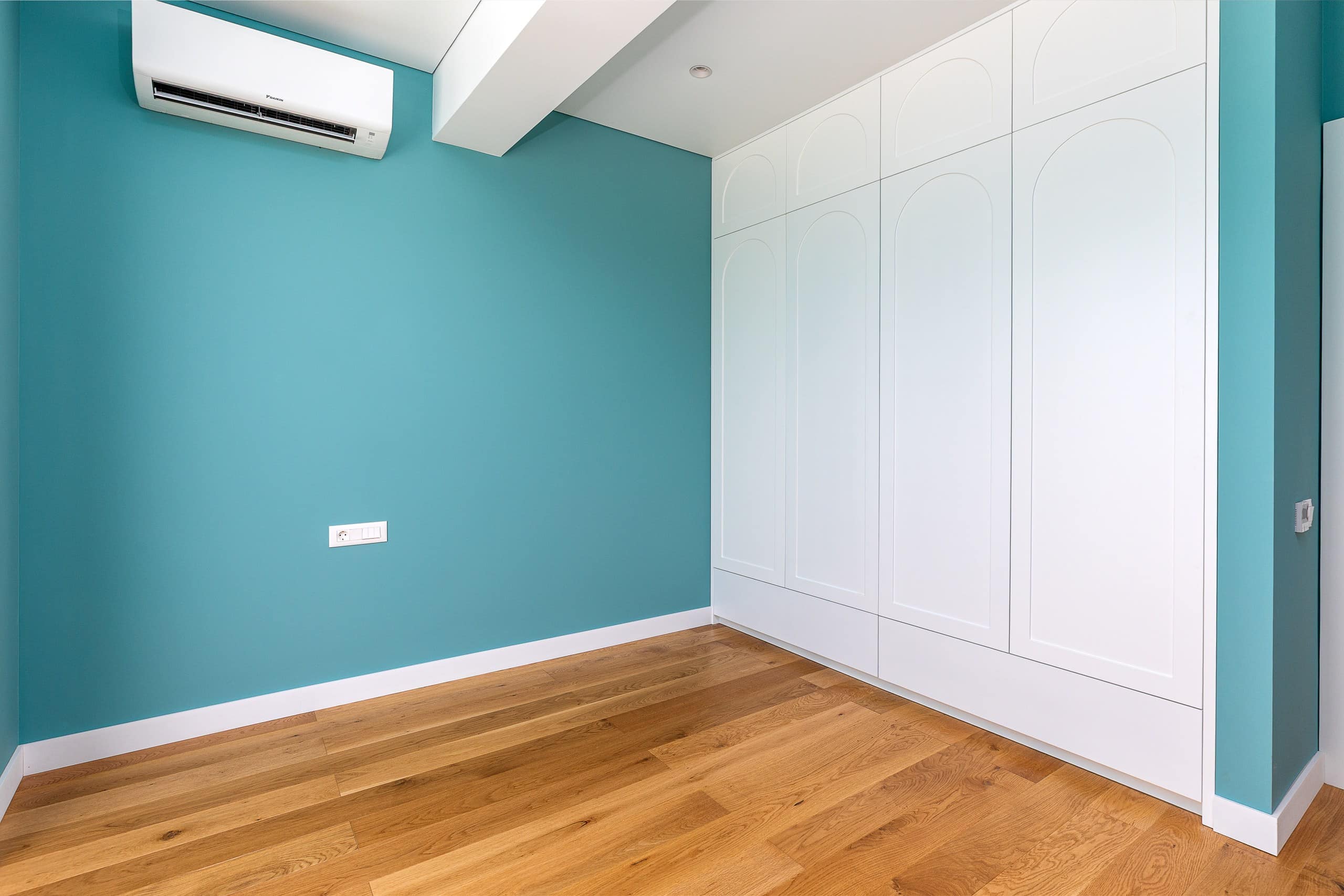 New 2-Bedroom Townhouse with Panoramic Sea Views, Green Hill (18)