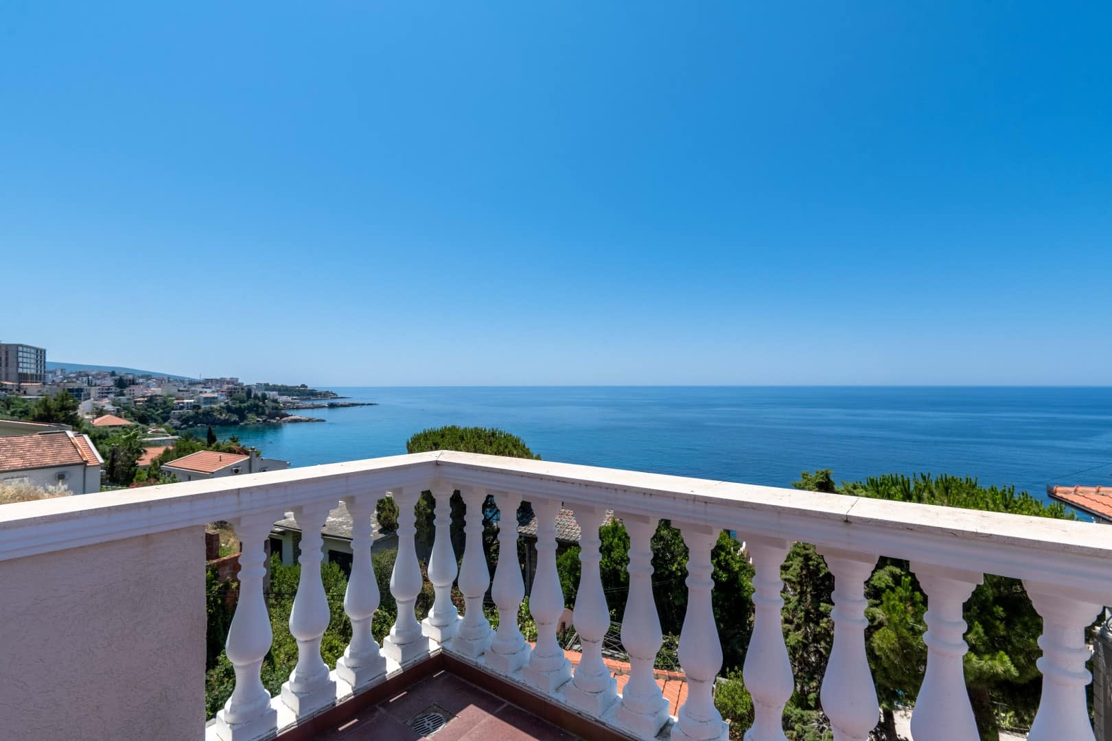 8-Bedroom villa near the sea, Dobre Vode (24)