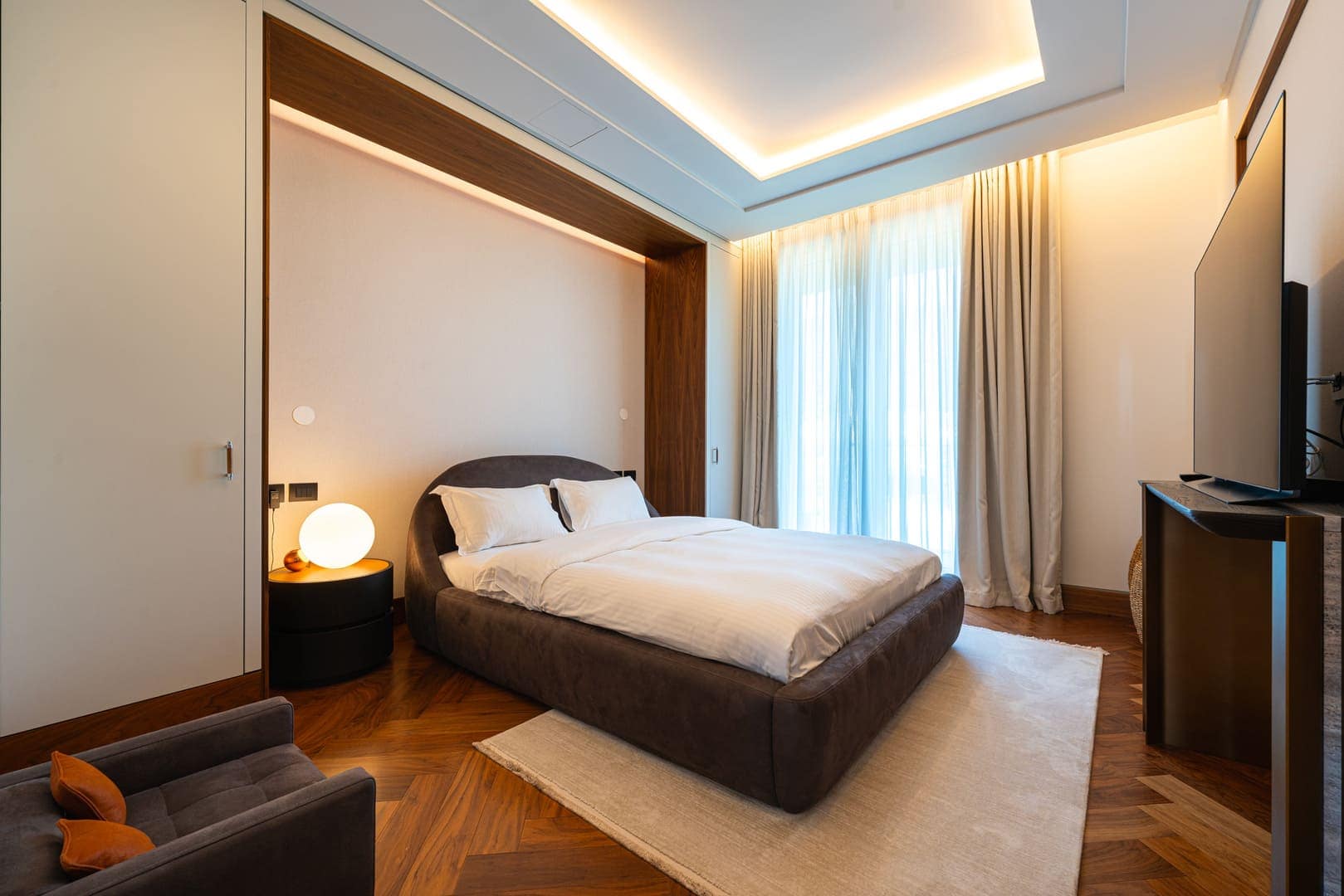 Luxury 4bdr Apartment in Elena Building, Porto Montenegro (9)