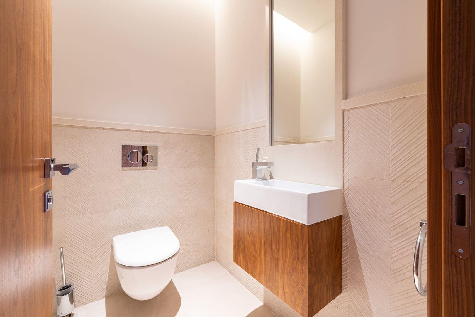 Luxury 4bdr Apartment in Elena Building, Porto Montenegro (14)