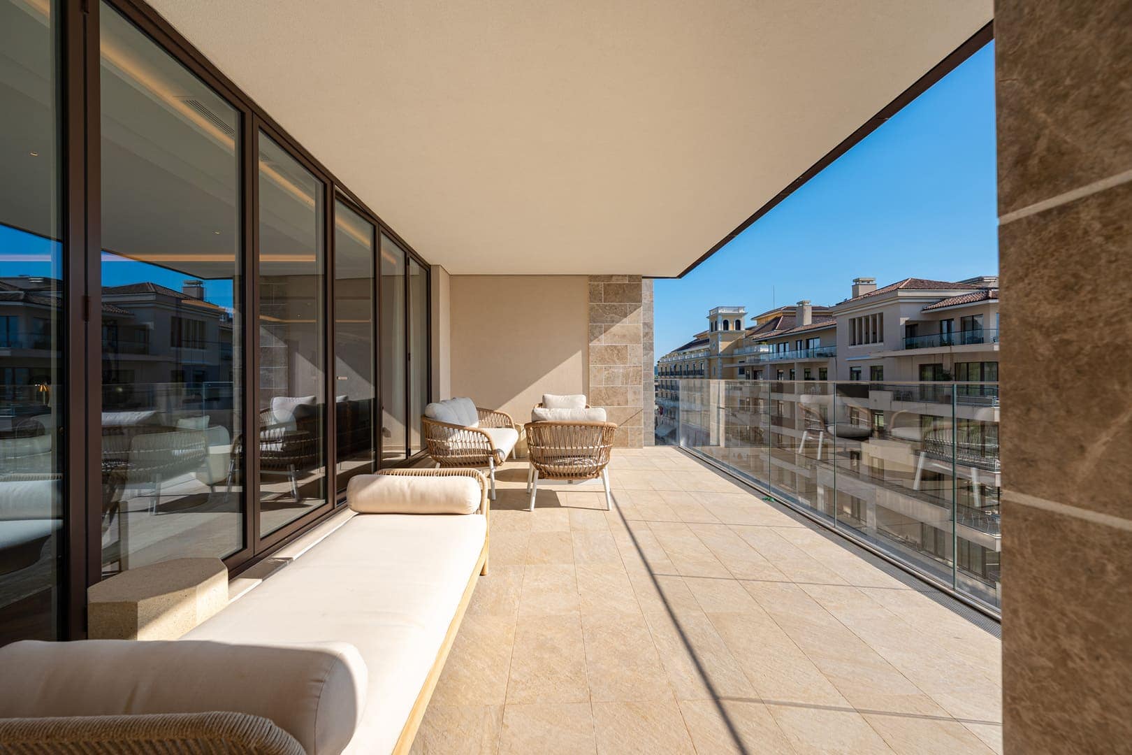 Luxury 4bdr Apartment in Elena Building, Porto Montenegro (16)