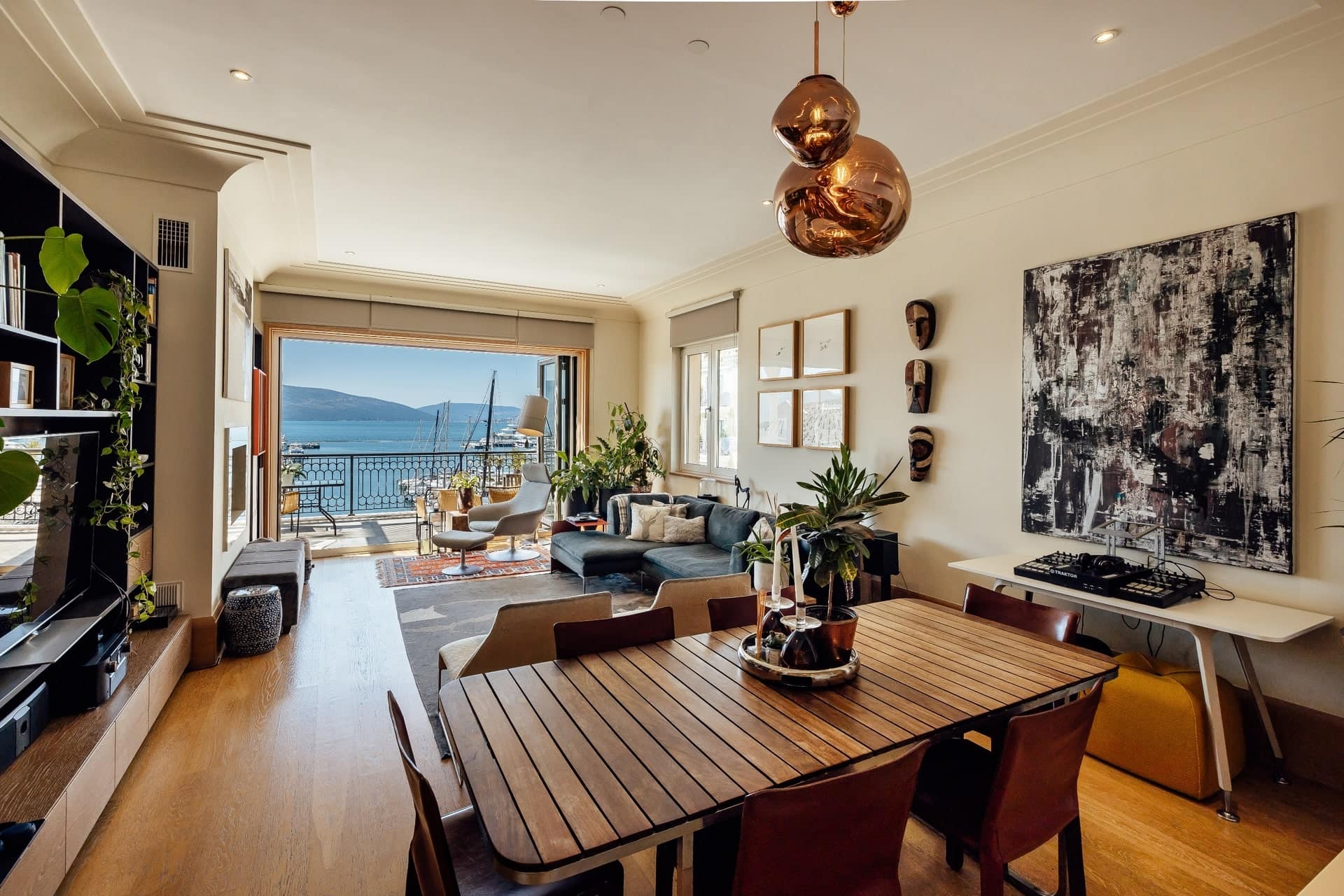 Waterfront Penthouse in Tara Building, Porto Montenegro (10)