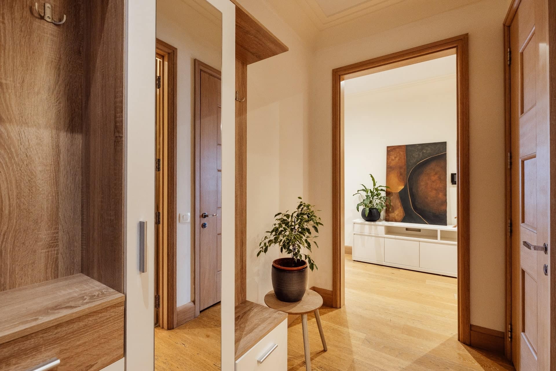 Waterfront Penthouse in Tara Building, Porto Montenegro (16)