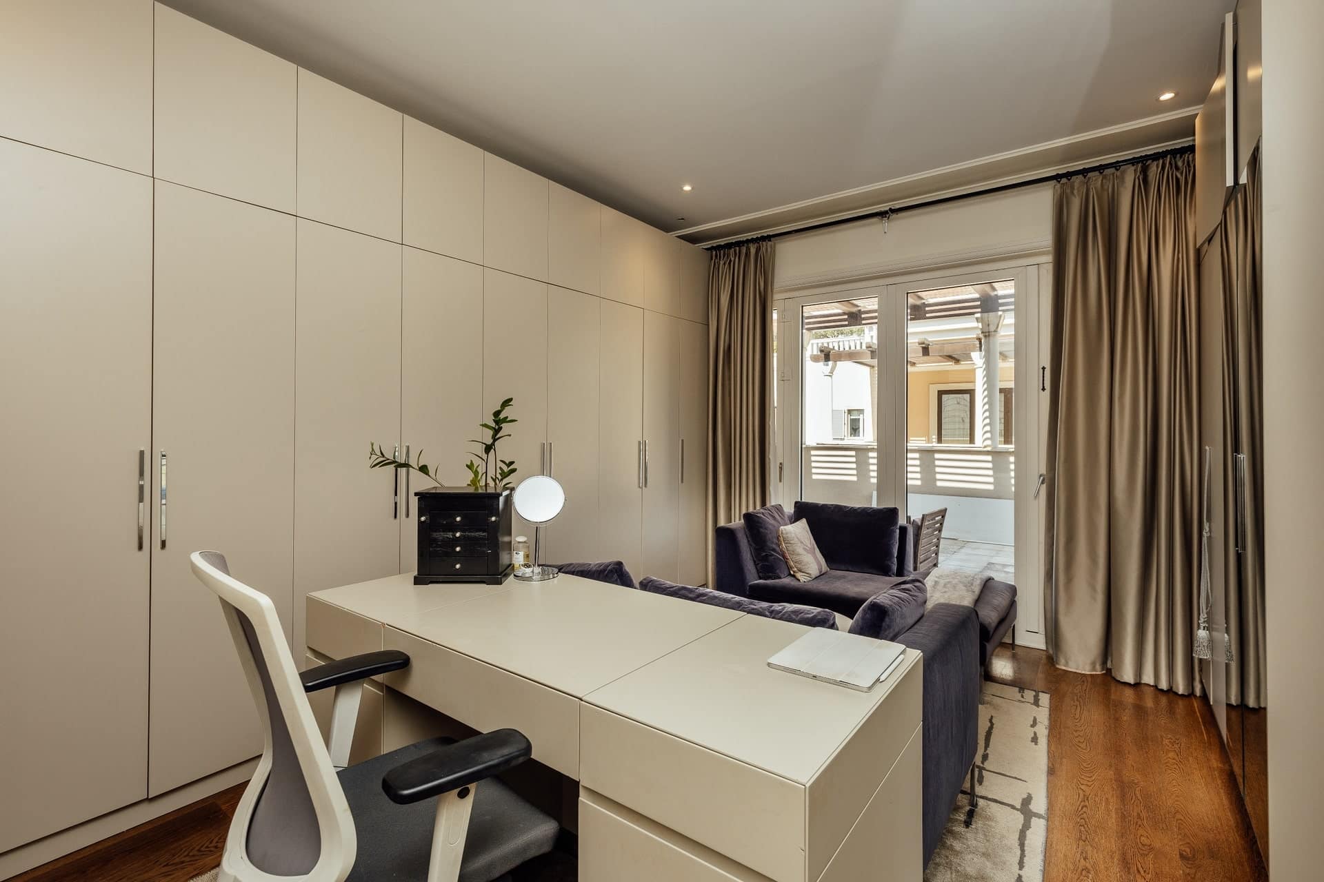 Waterfront Penthouse in Tara Building, Porto Montenegro (20)