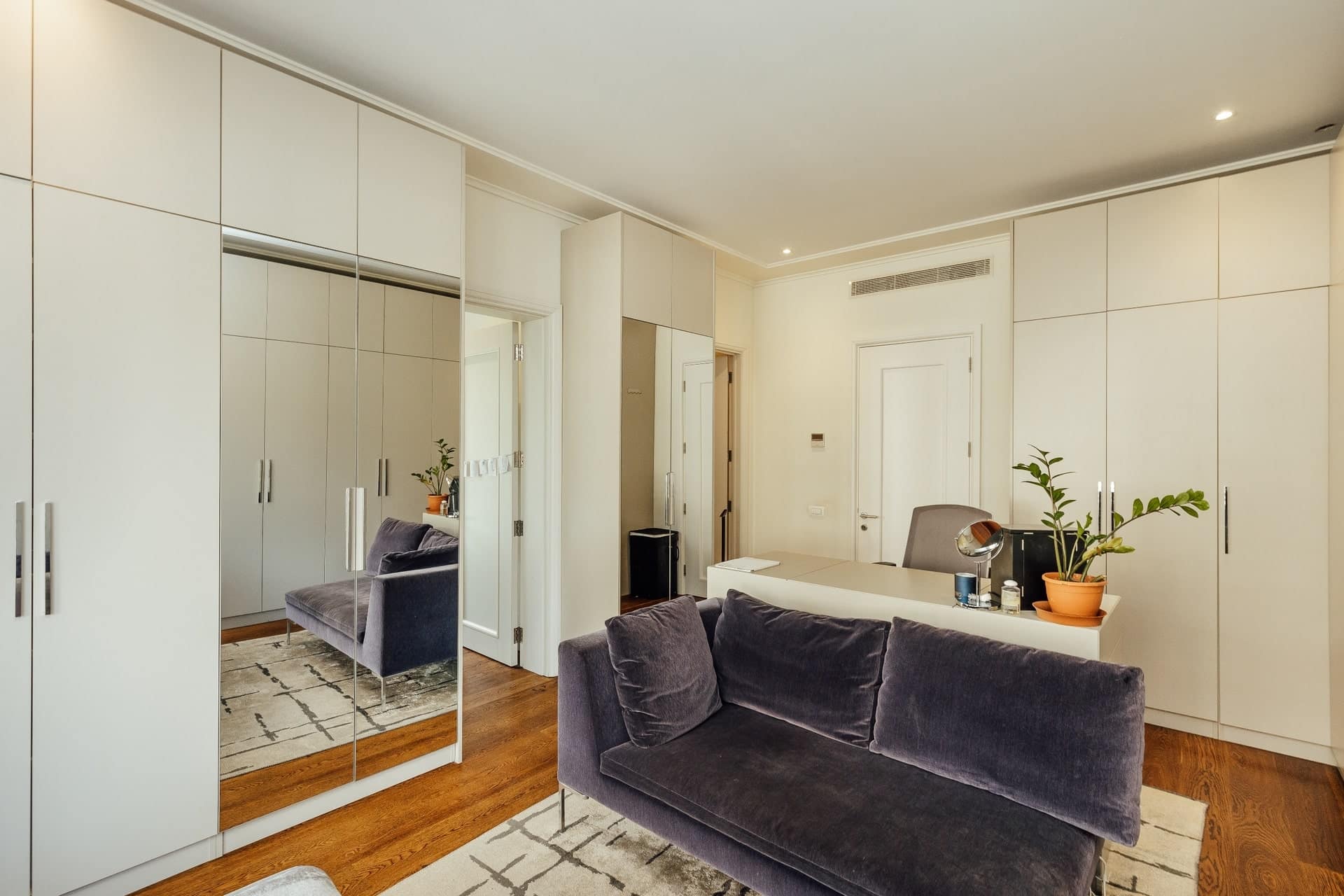 Waterfront Penthouse in Tara Building, Porto Montenegro (21)
