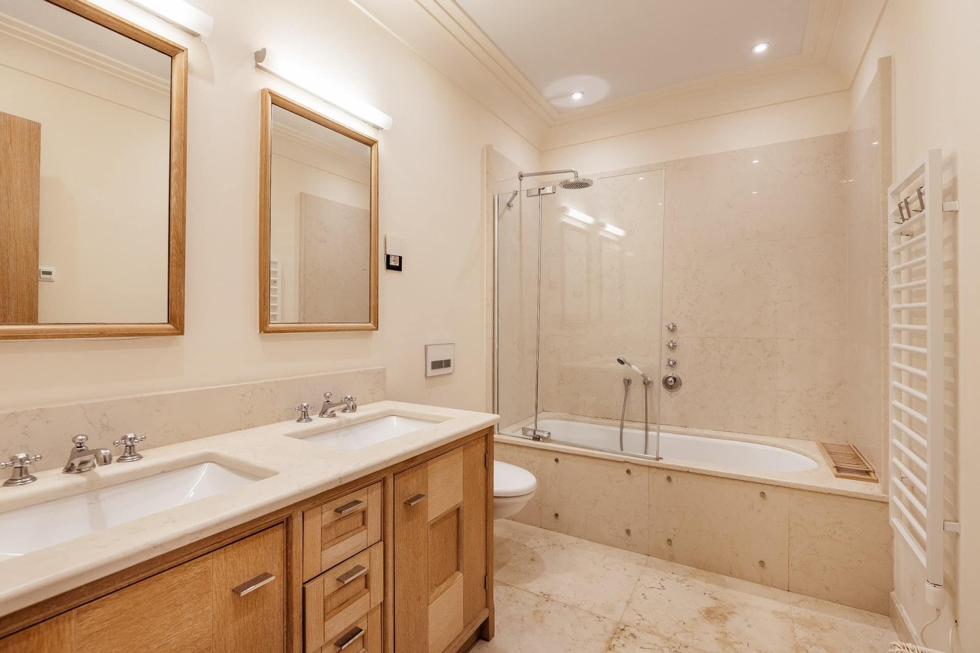 Waterfront Penthouse in Tara Building, Porto Montenegro (28)