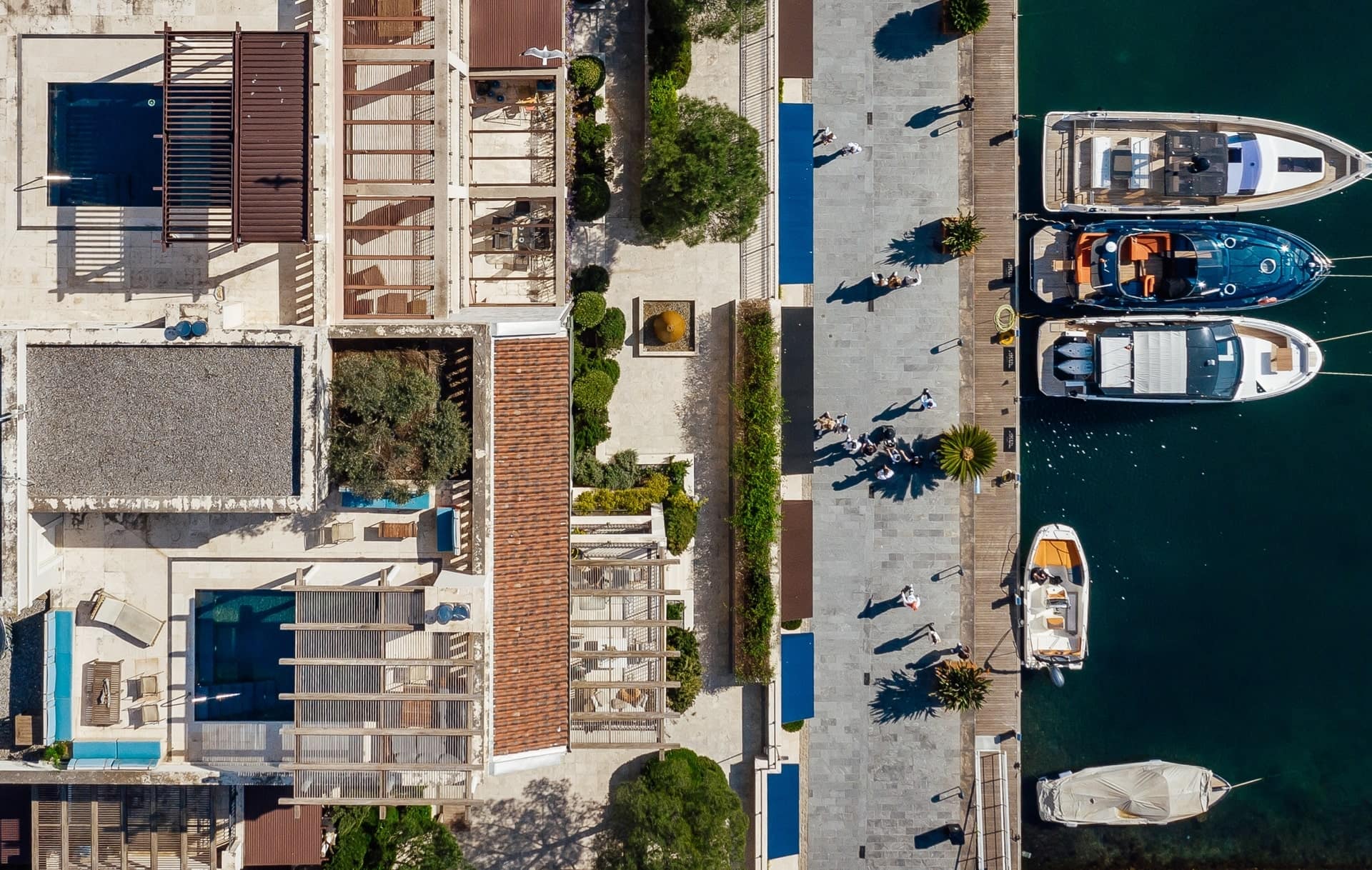 Waterfront Penthouse in Tara Building, Porto Montenegro (32)