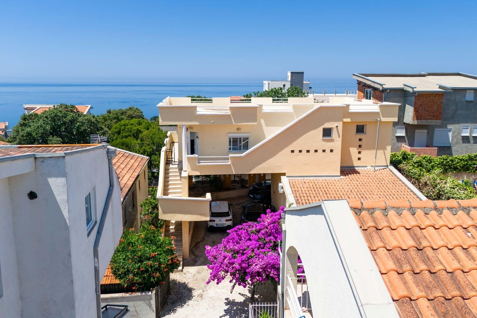 House with panoramic Sea-View, Utjeha, Bar (14)