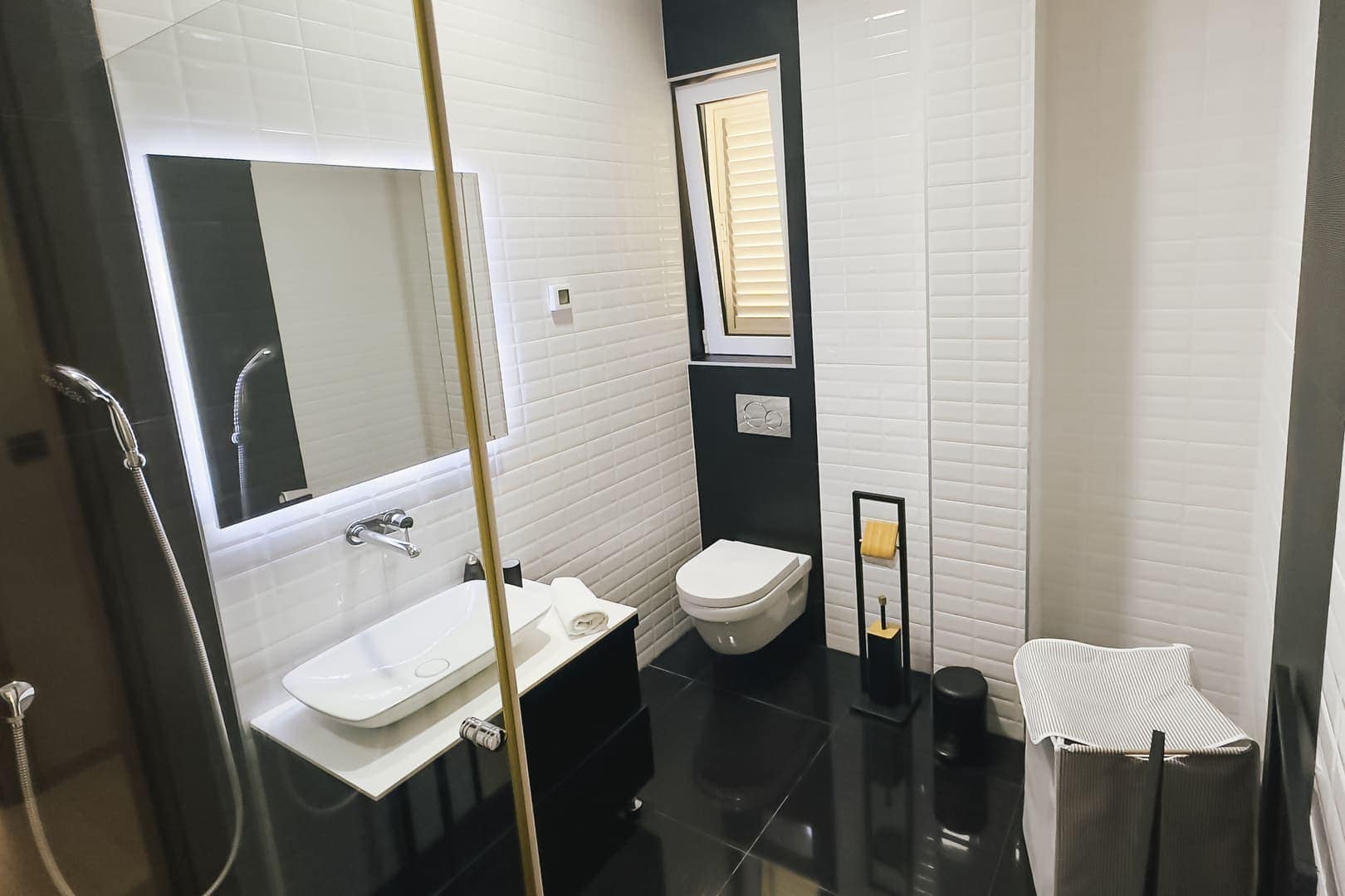 Luxuriously furnished 6bdr Villa With Private Pool, Dobrota (9)