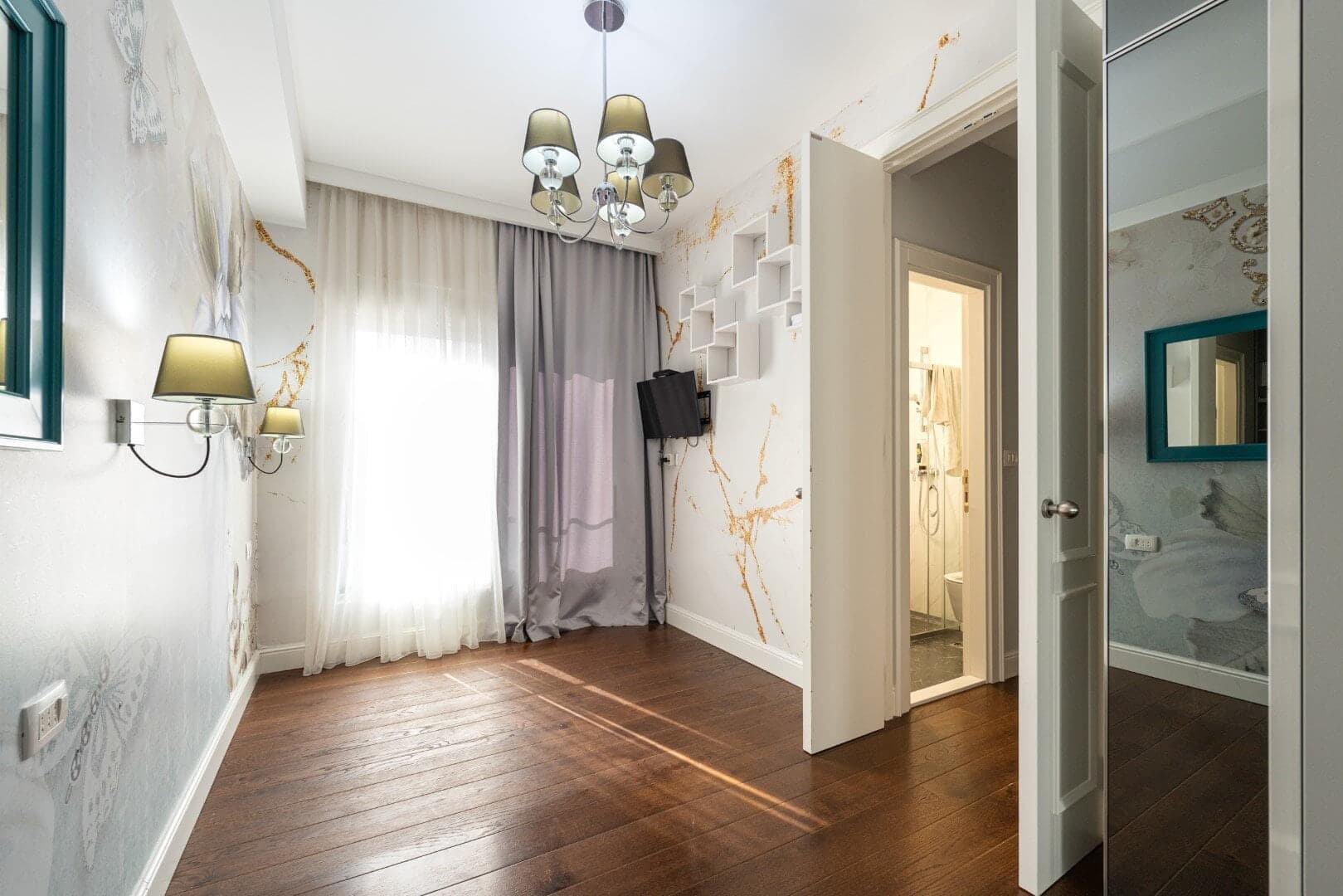 Spacious, two-bedroom apartment with panoramic sea view, Kotor, Dobrota (6)