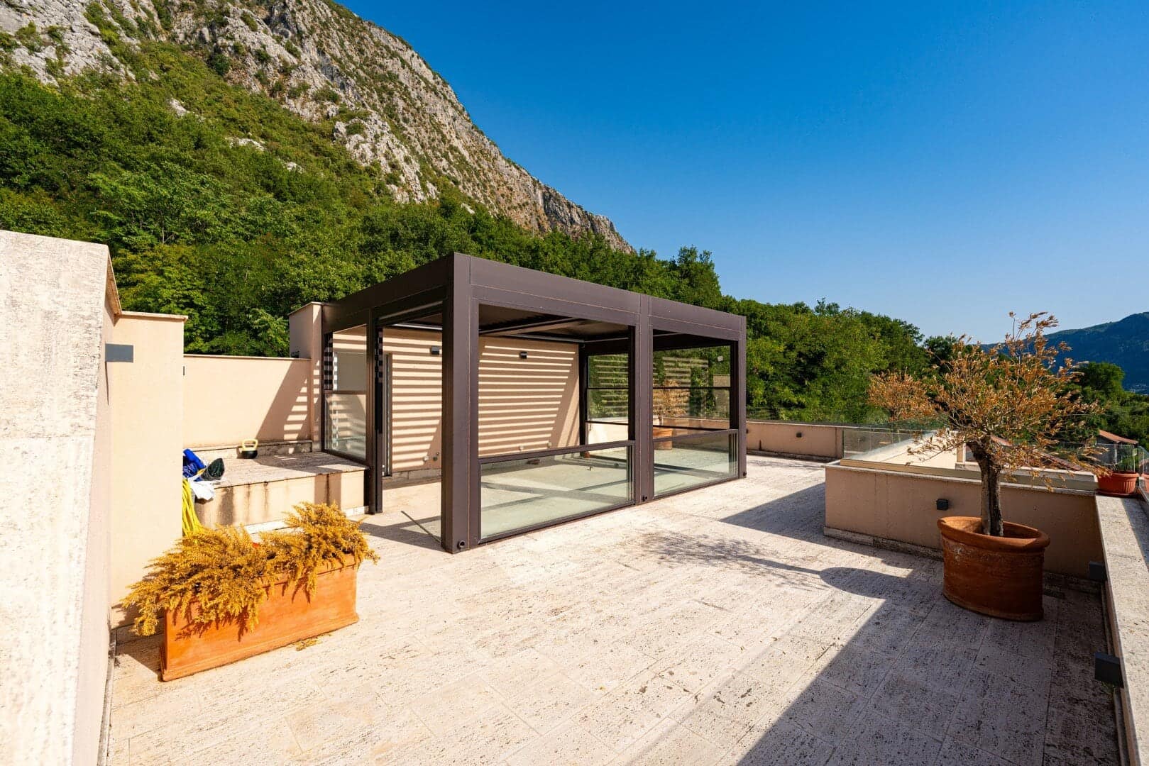 Spacious, two-bedroom apartment with panoramic sea view, Kotor, Dobrota (14)