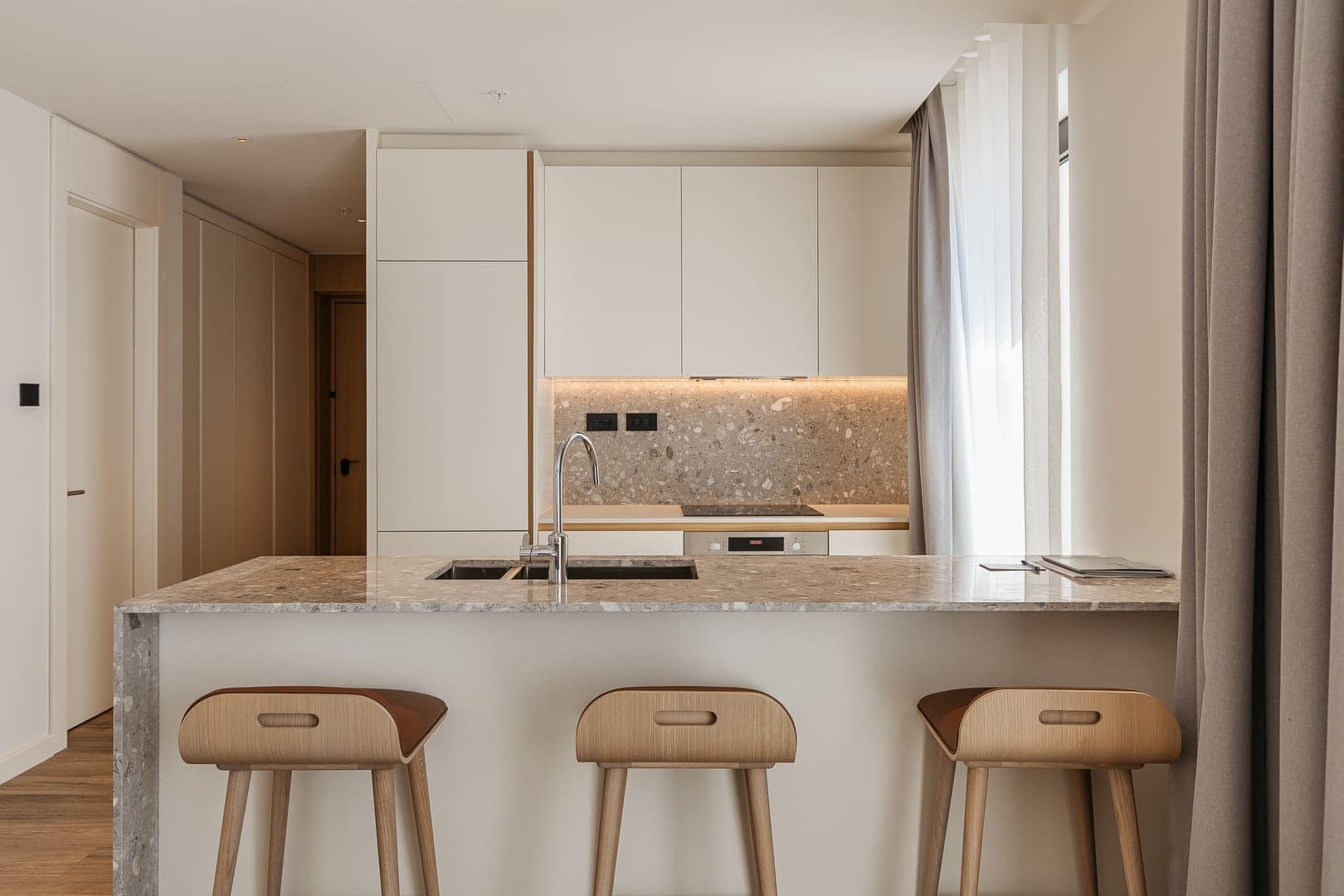 Ostro Penthouse, Boka Place, Porto Montenegro (5)
