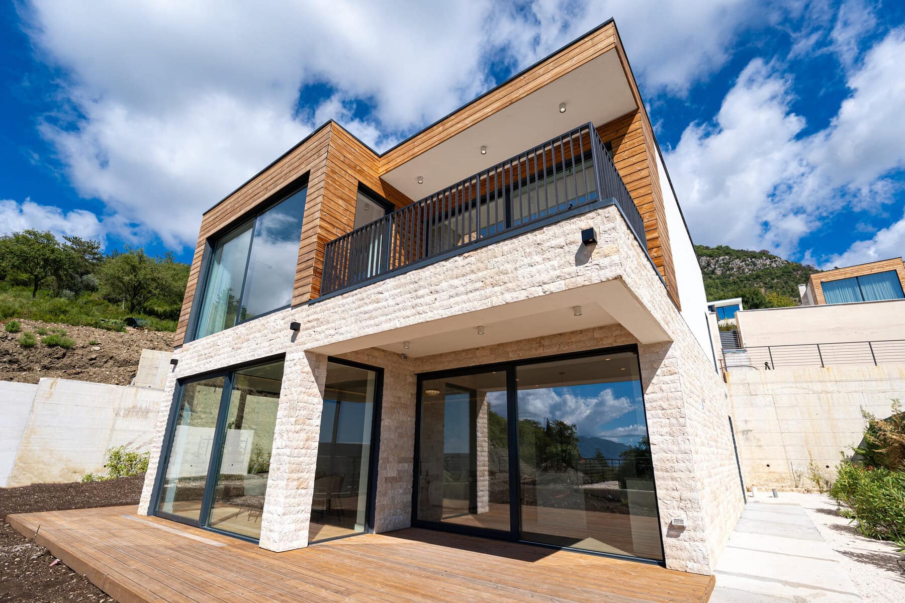 Luxury 4bdr Family Villa, Kavac, Kotor (14)