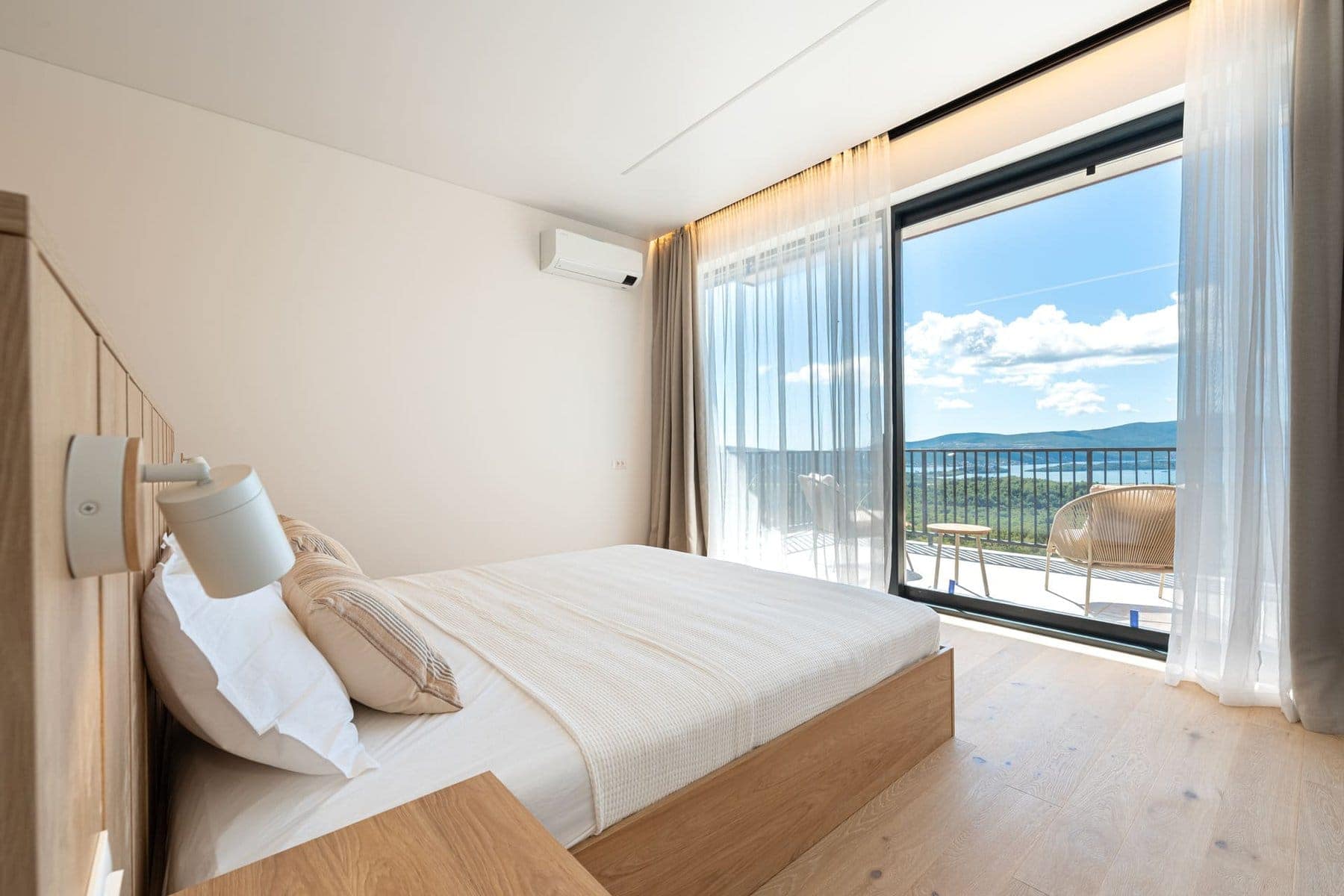 Luxury 4bdr Family Villa, Kavac, Kotor (6)