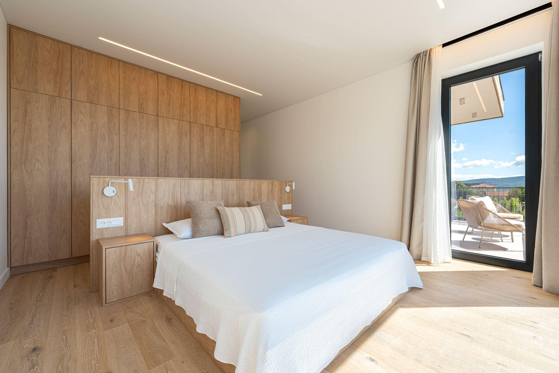 Luxury 4bdr Family Villa, Kavac, Kotor (8)