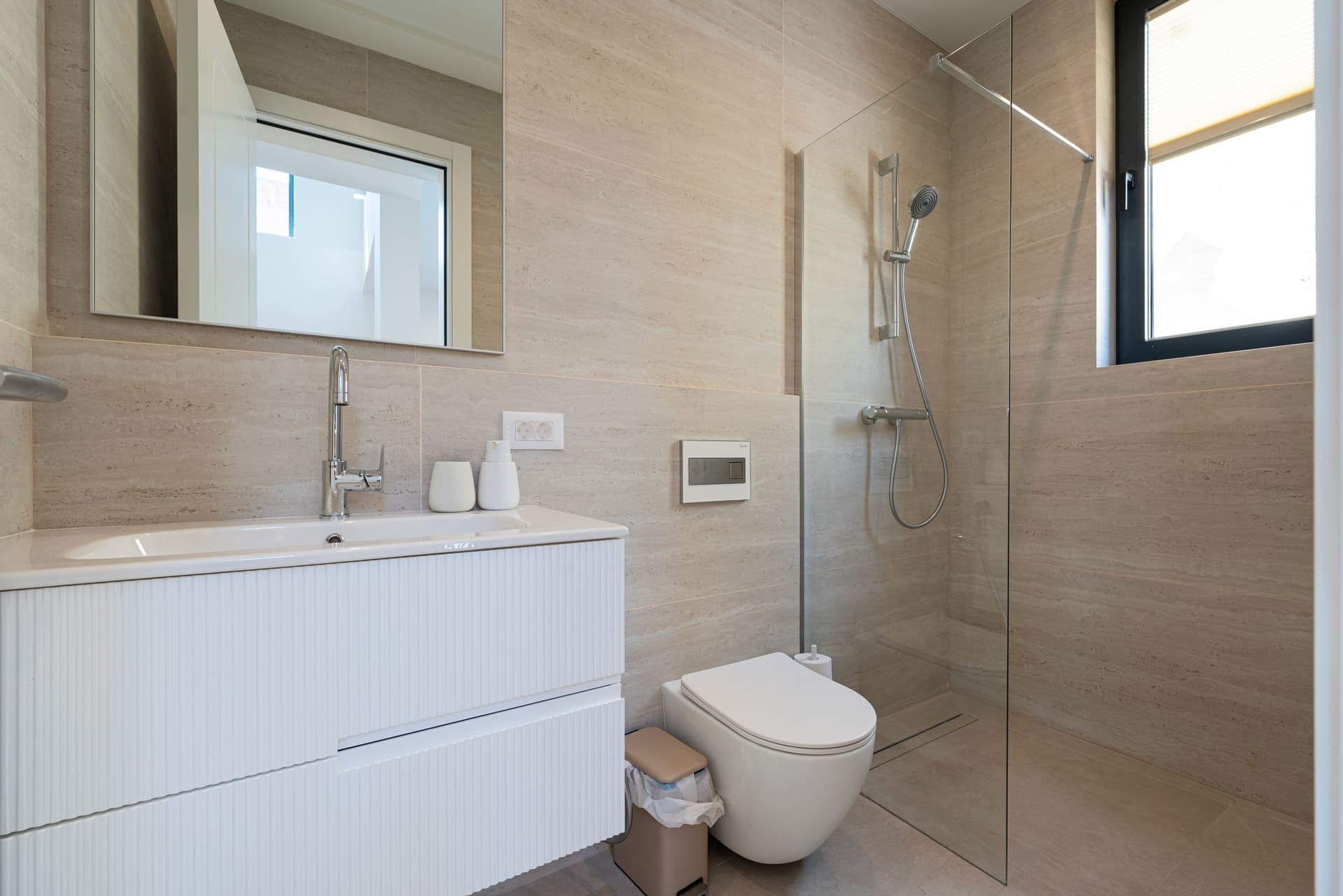 Luxury 4bdr Family Villa, Kavac, Kotor (9)