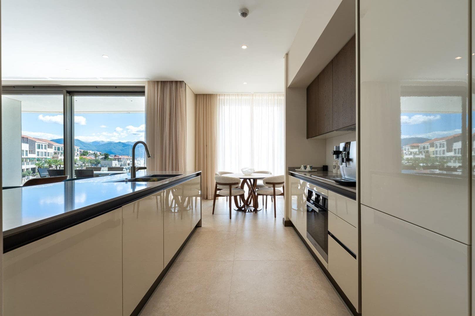 Furnished 2bdr Marina apartment with sea view Portonovi, Herceg Novi (9)