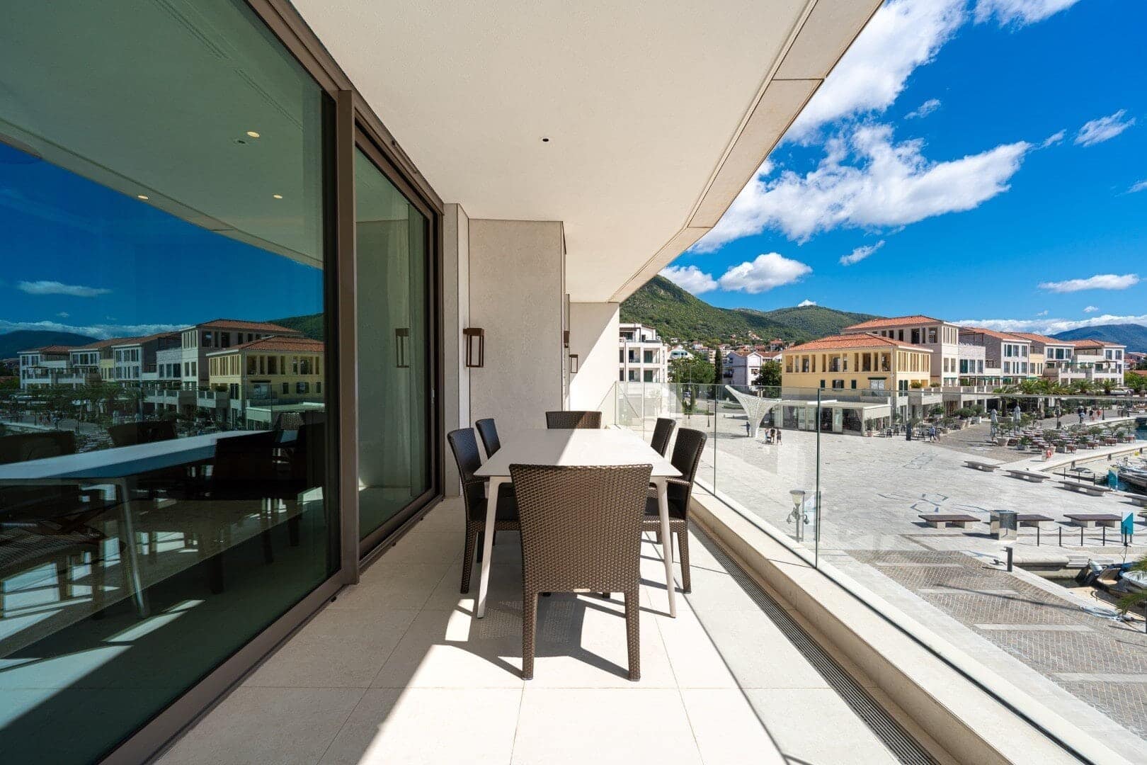 Furnished 2bdr Marina apartment with sea view Portonovi, Herceg Novi (10)