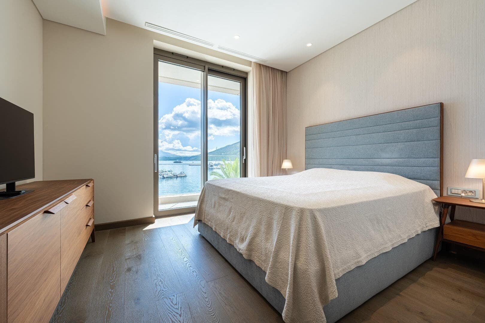 Furnished 2bdr Marina apartment with sea view Portonovi, Herceg Novi (12)