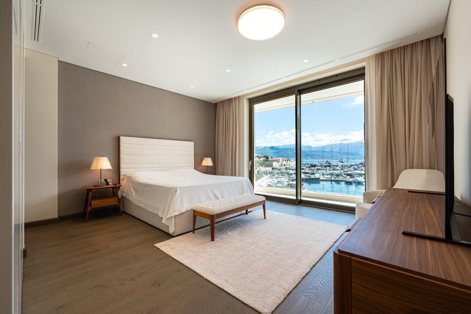 Furnished 2bdr Marina apartment with sea view Portonovi, Herceg Novi (14)