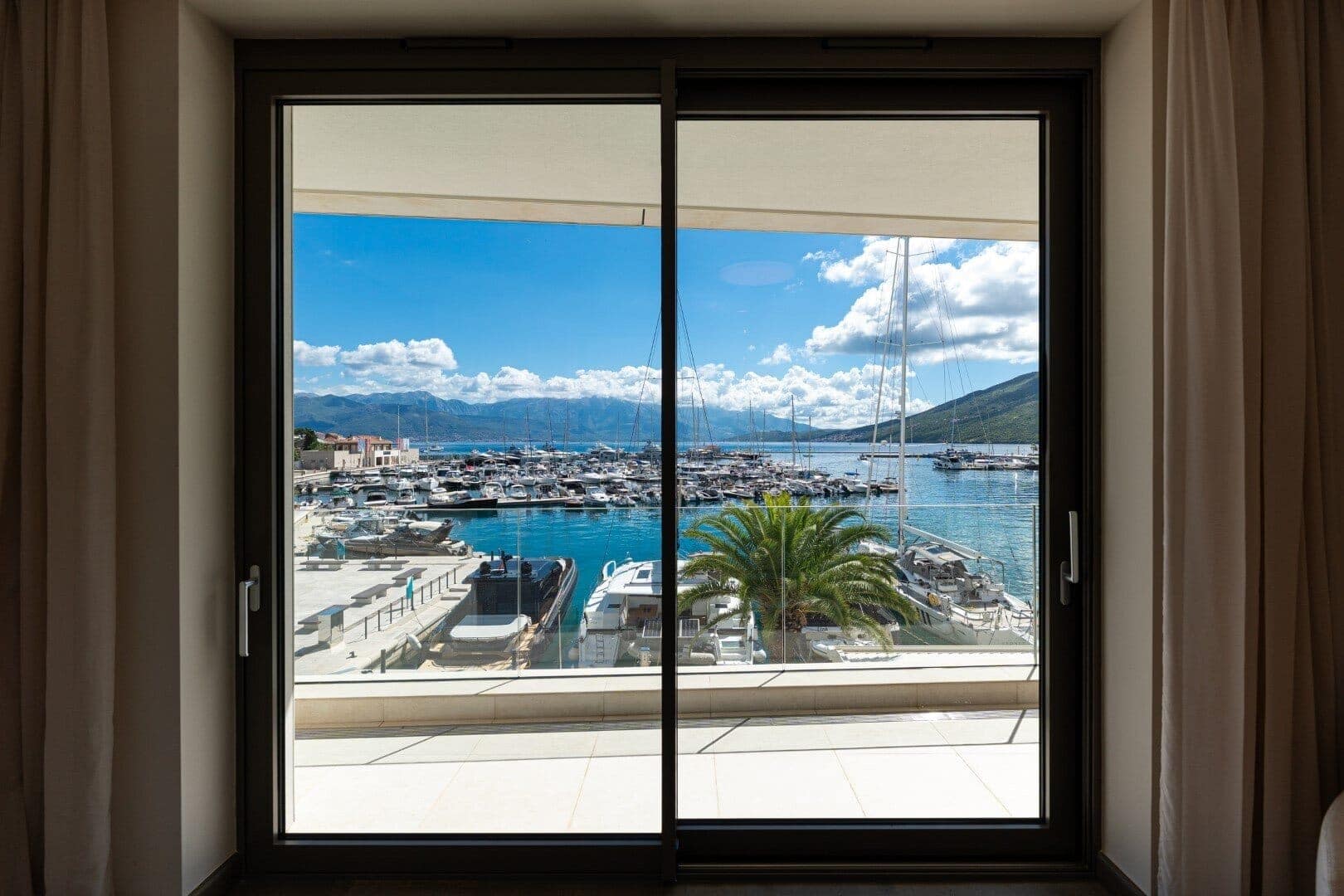 Furnished 2bdr Marina apartment with sea view Portonovi, Herceg Novi (18)