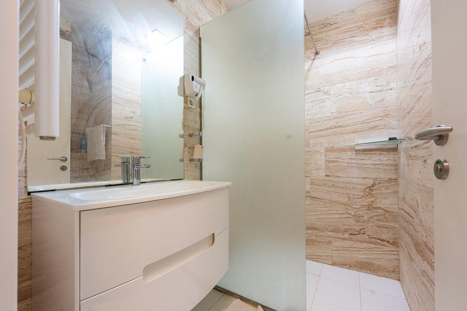 Tre Canne 2bdr Apartment, Budva (13)