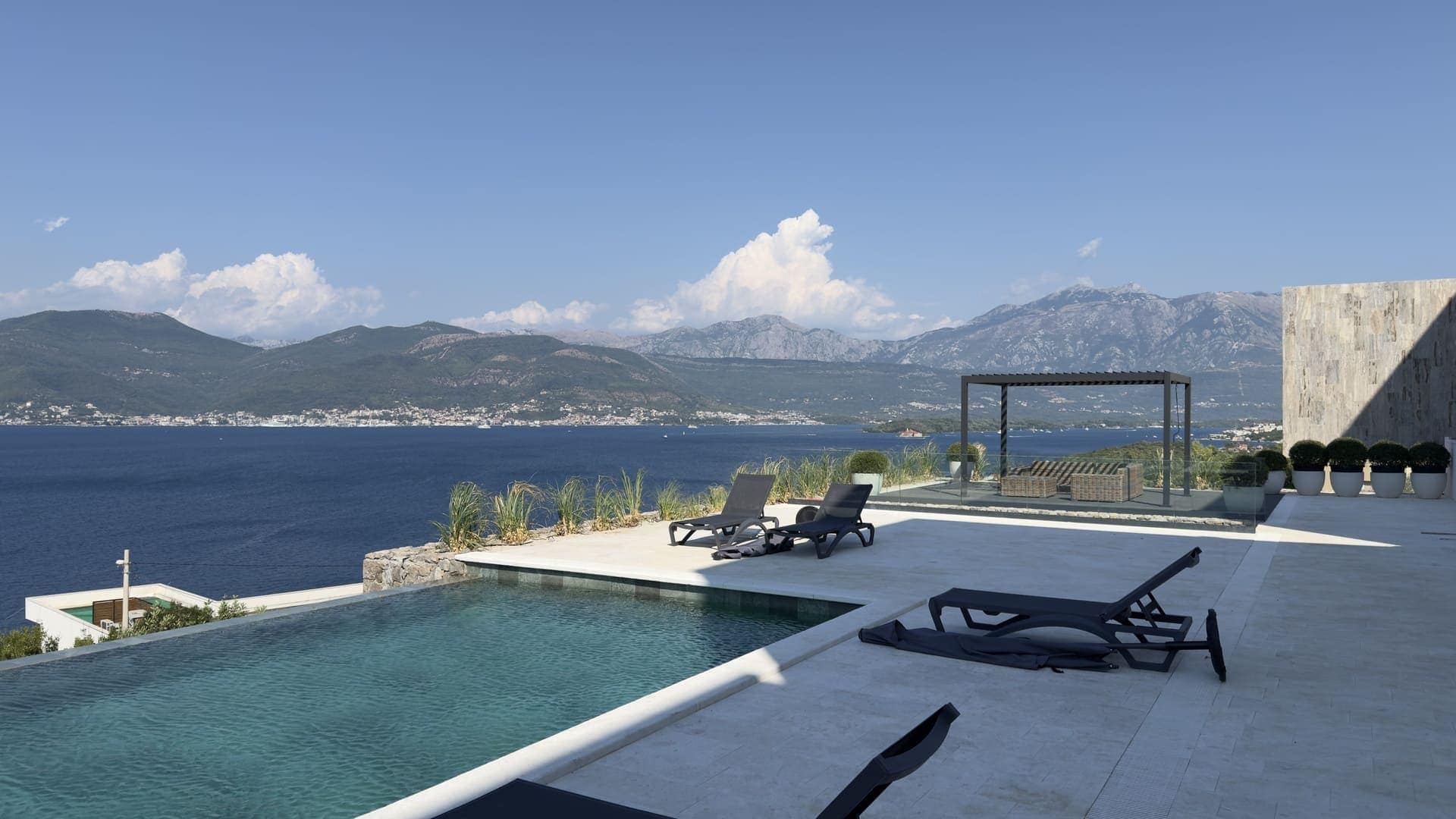 Duplex Sea-view Apartment within new residential complex, Krasici, Tivat (8)