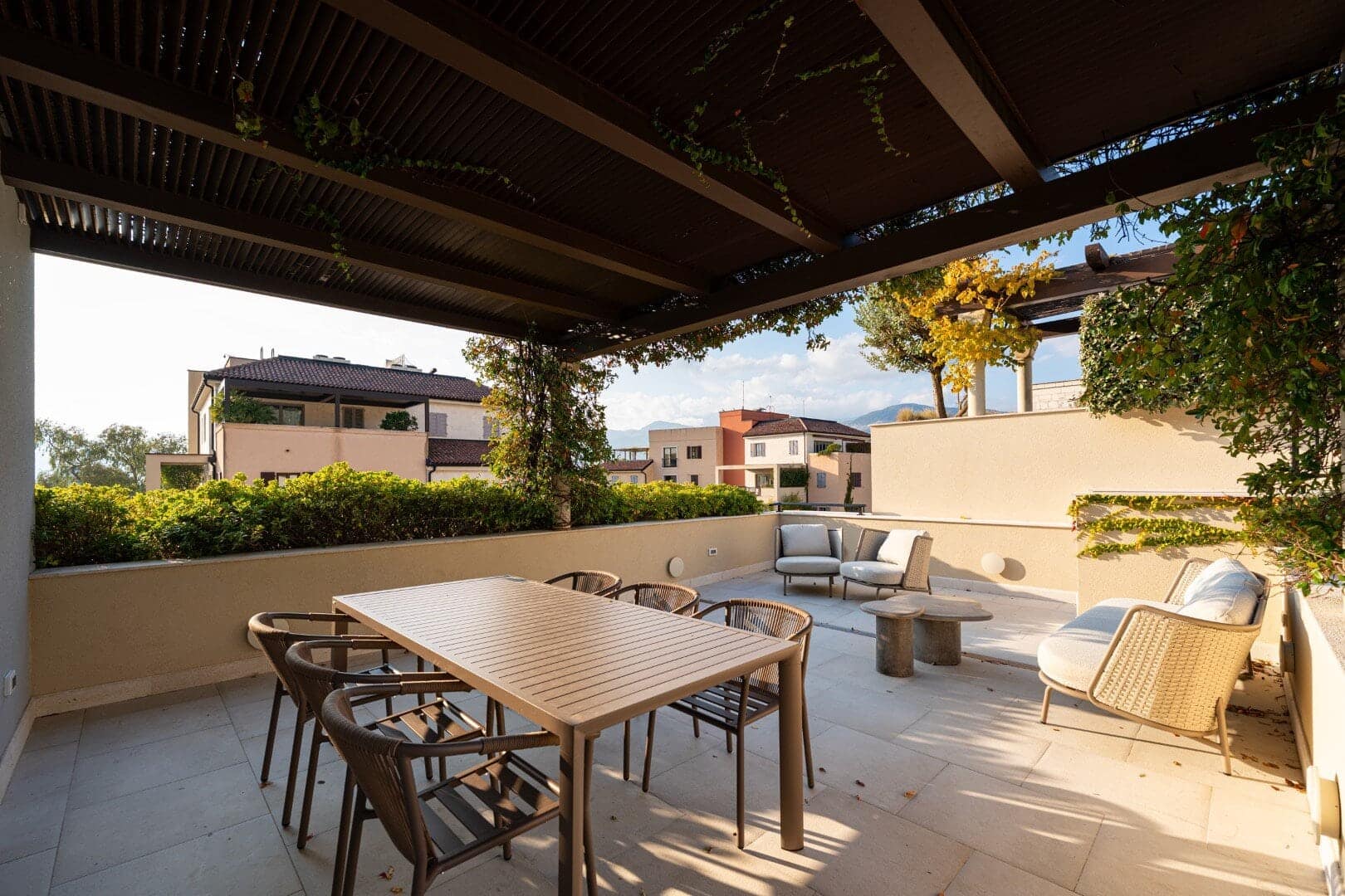 Three-room penthouse with direct access to the rooftop pool in the Zeta building, Porto Montenegro (9)