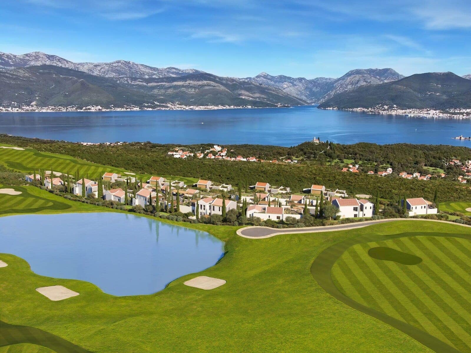 Luxurious Three-bedroom Villa within Golf Residences, Lustica Bay (10)