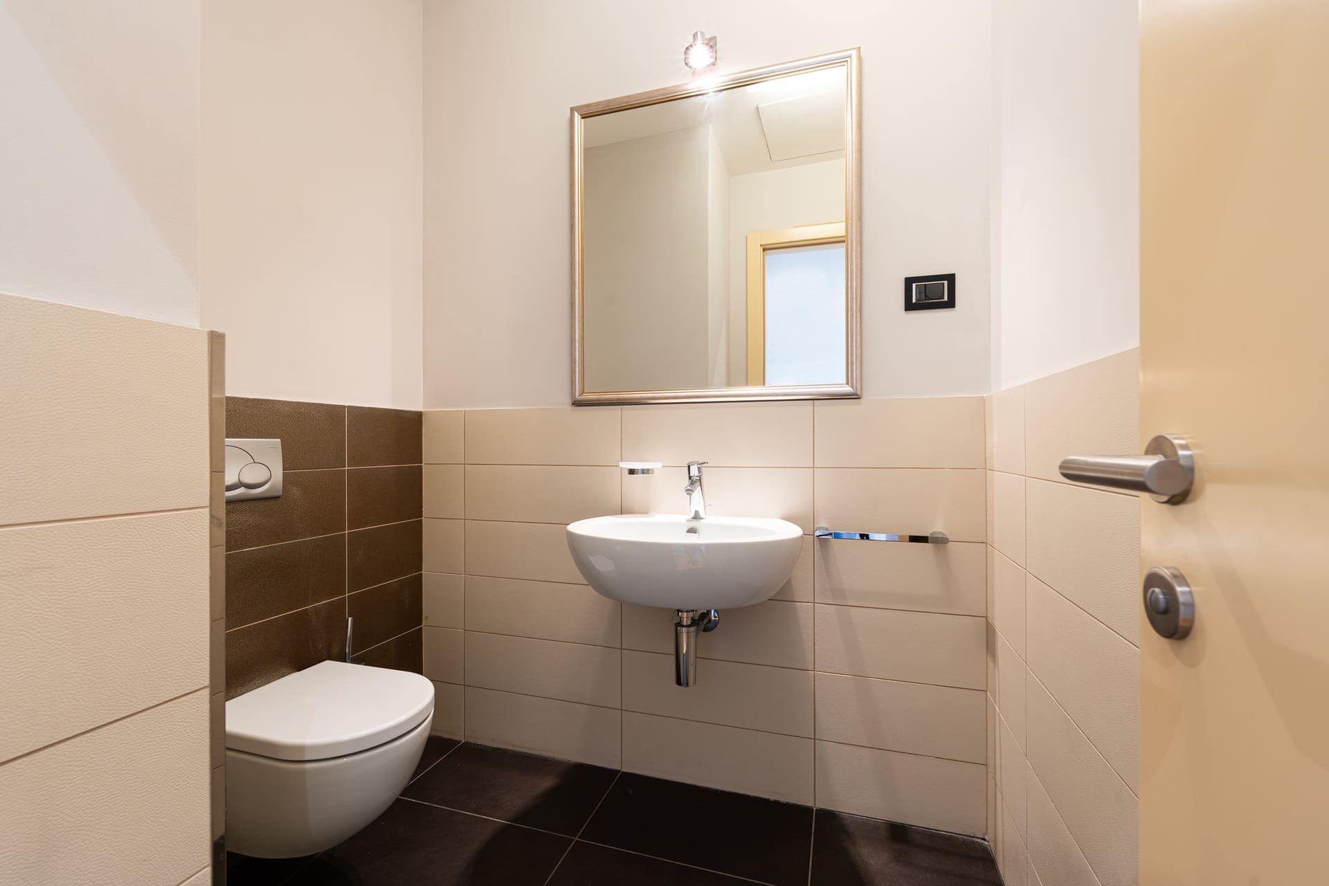 Capital Plaza, Two-bedroom furnished apartment, Podgorica (15)