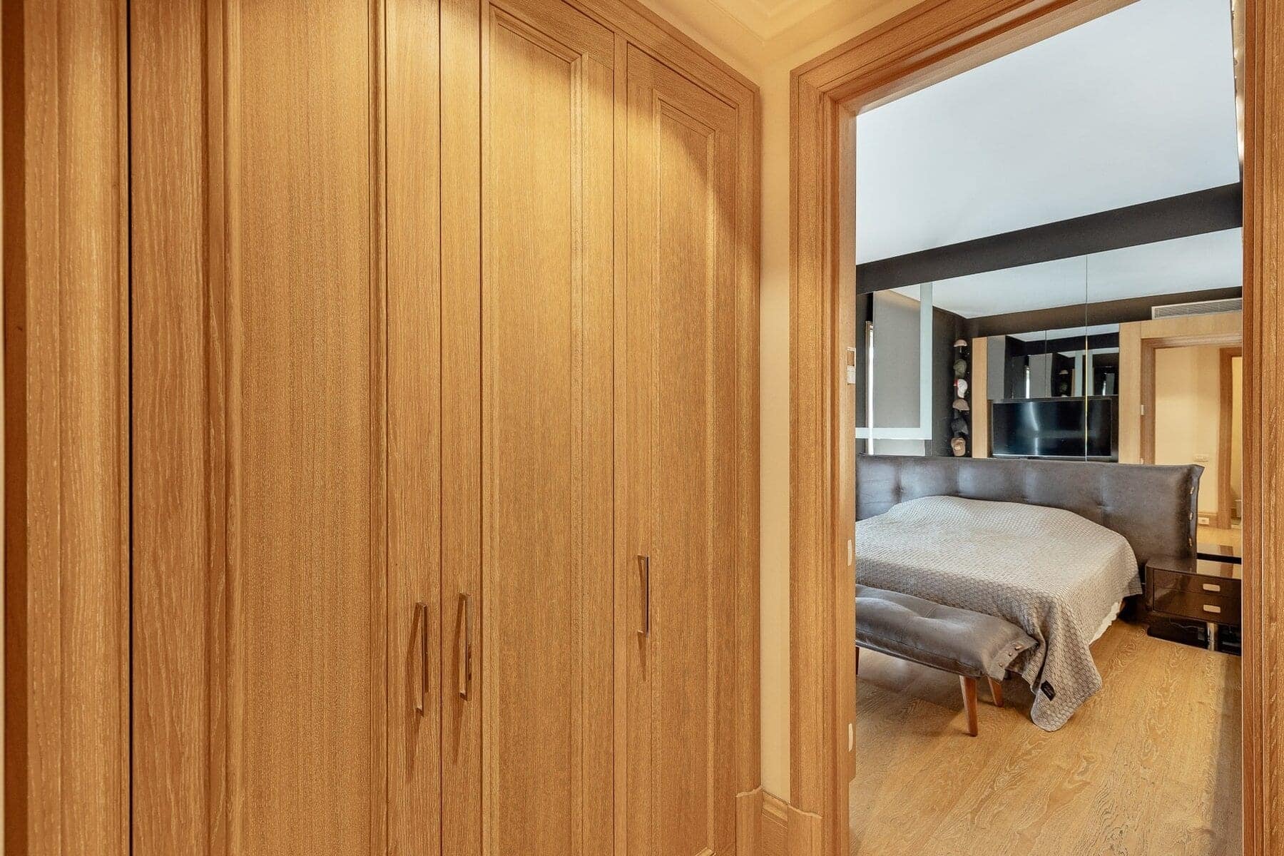 Furnished two-bedroom apartment in Ksenija building, Porto Montenegro, Tivat (11)