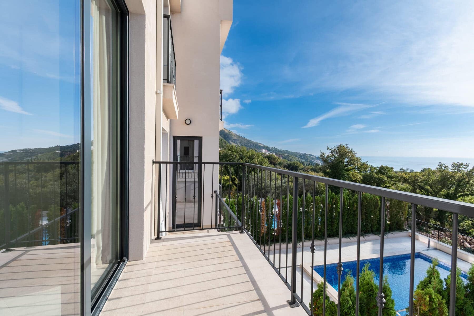 Modern Townhouse with private pool, Budva, Rezevici (8)