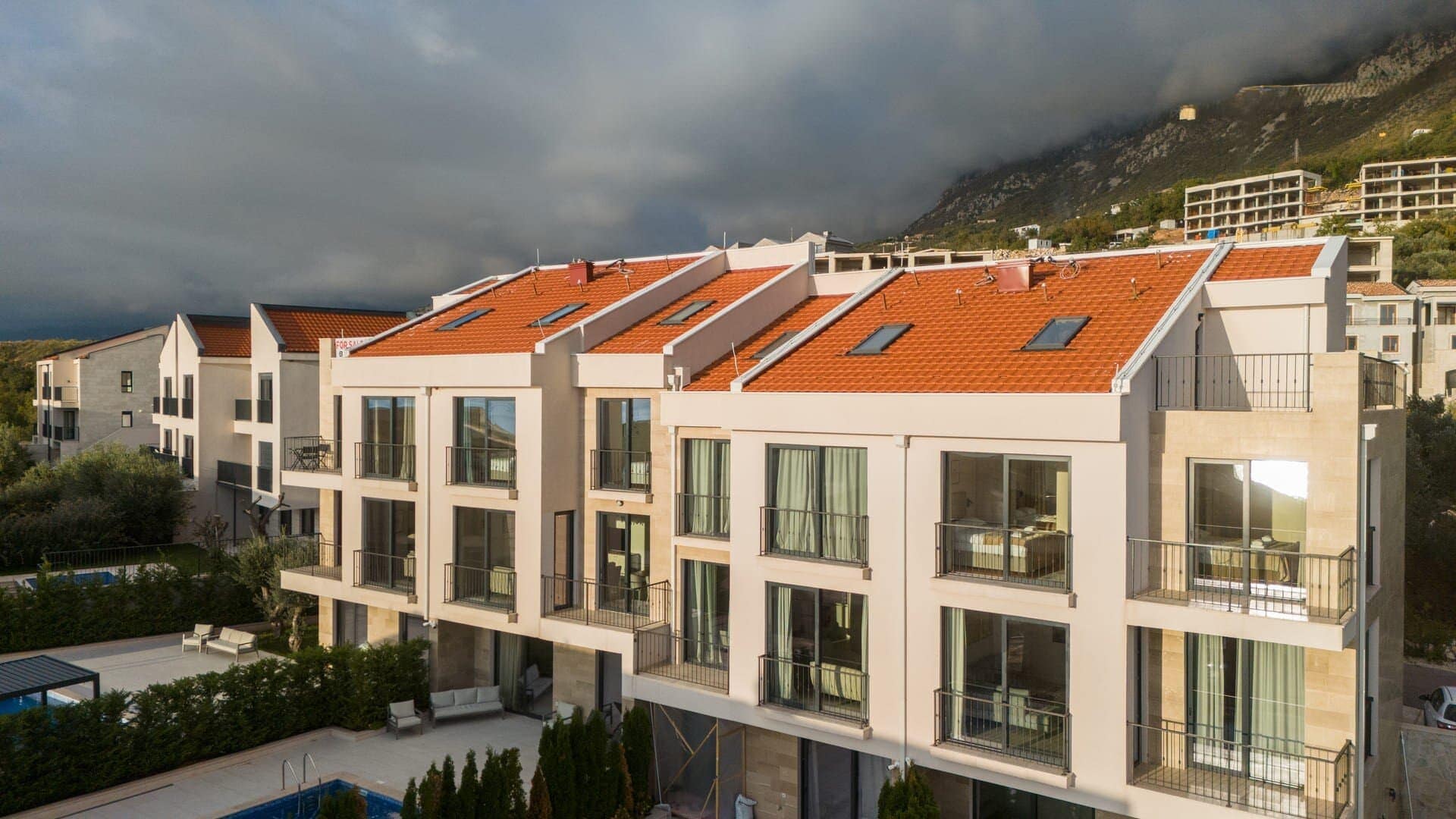 Modern Townhouse with private pool, Budva, Rezevici (15)