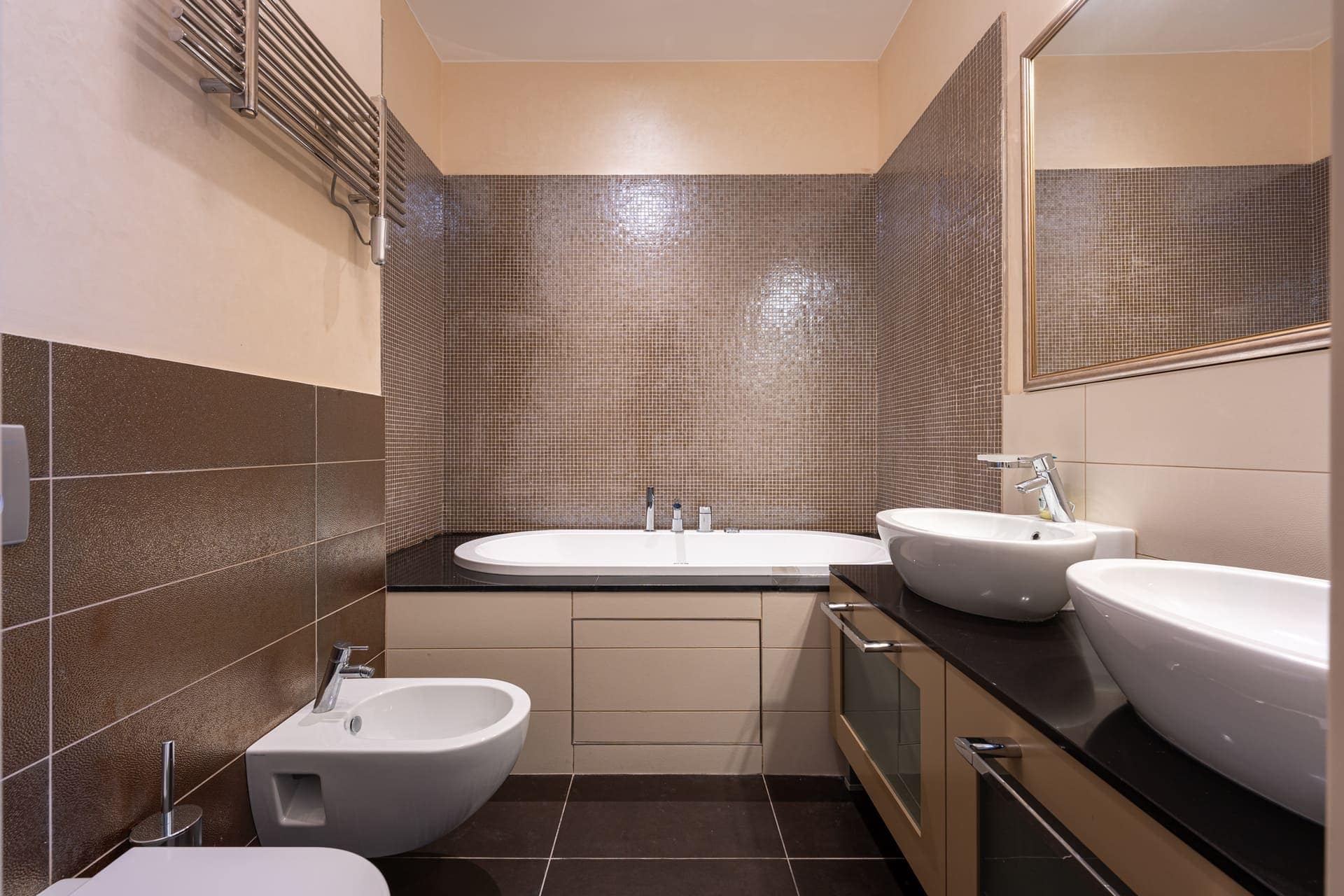 Capital Plaza three-bedroom apartment, Podgorica (8)