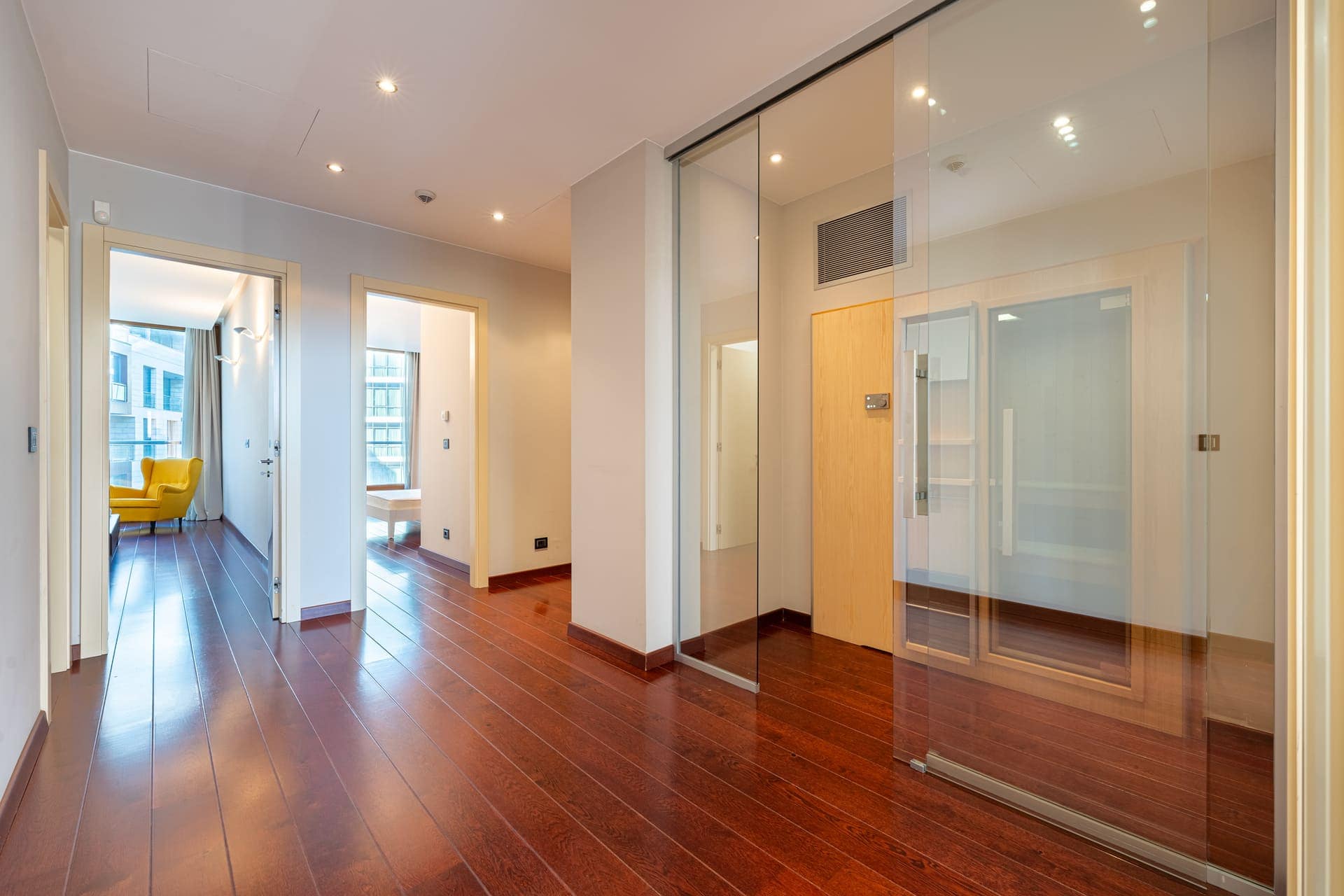 Capital Plaza three-bedroom apartment, Podgorica (10)