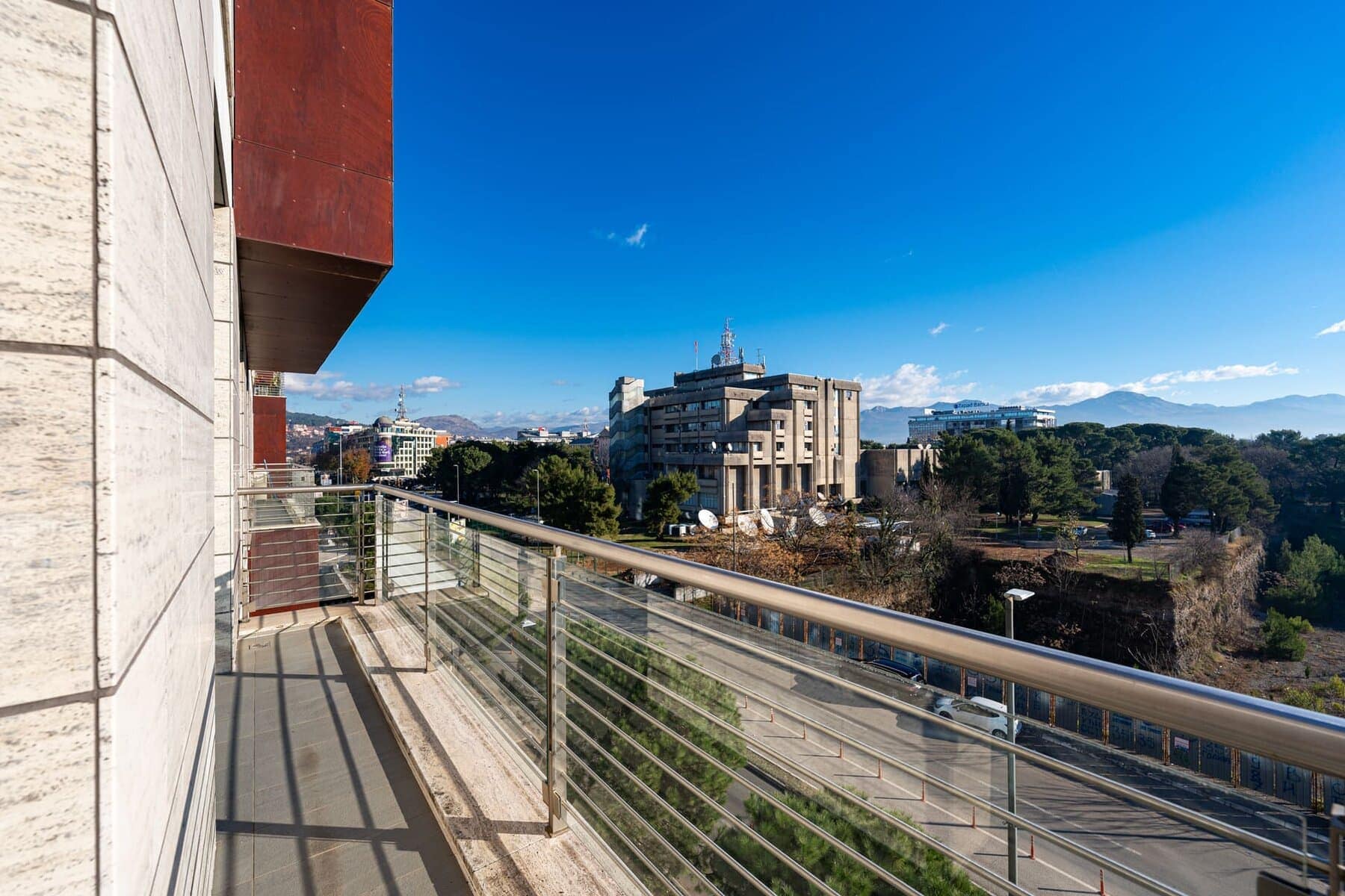 Capital Plaza three-bedroom apartment, Podgorica (12)