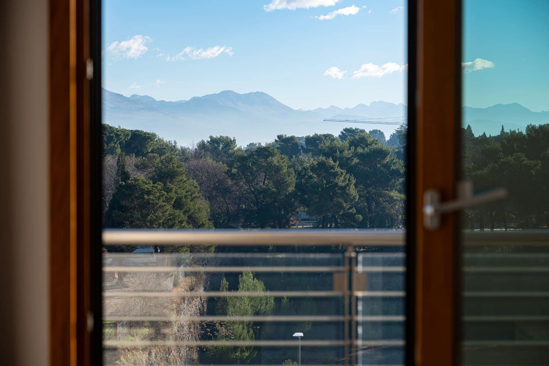 Capital Plaza three-bedroom apartment, Podgorica (13)
