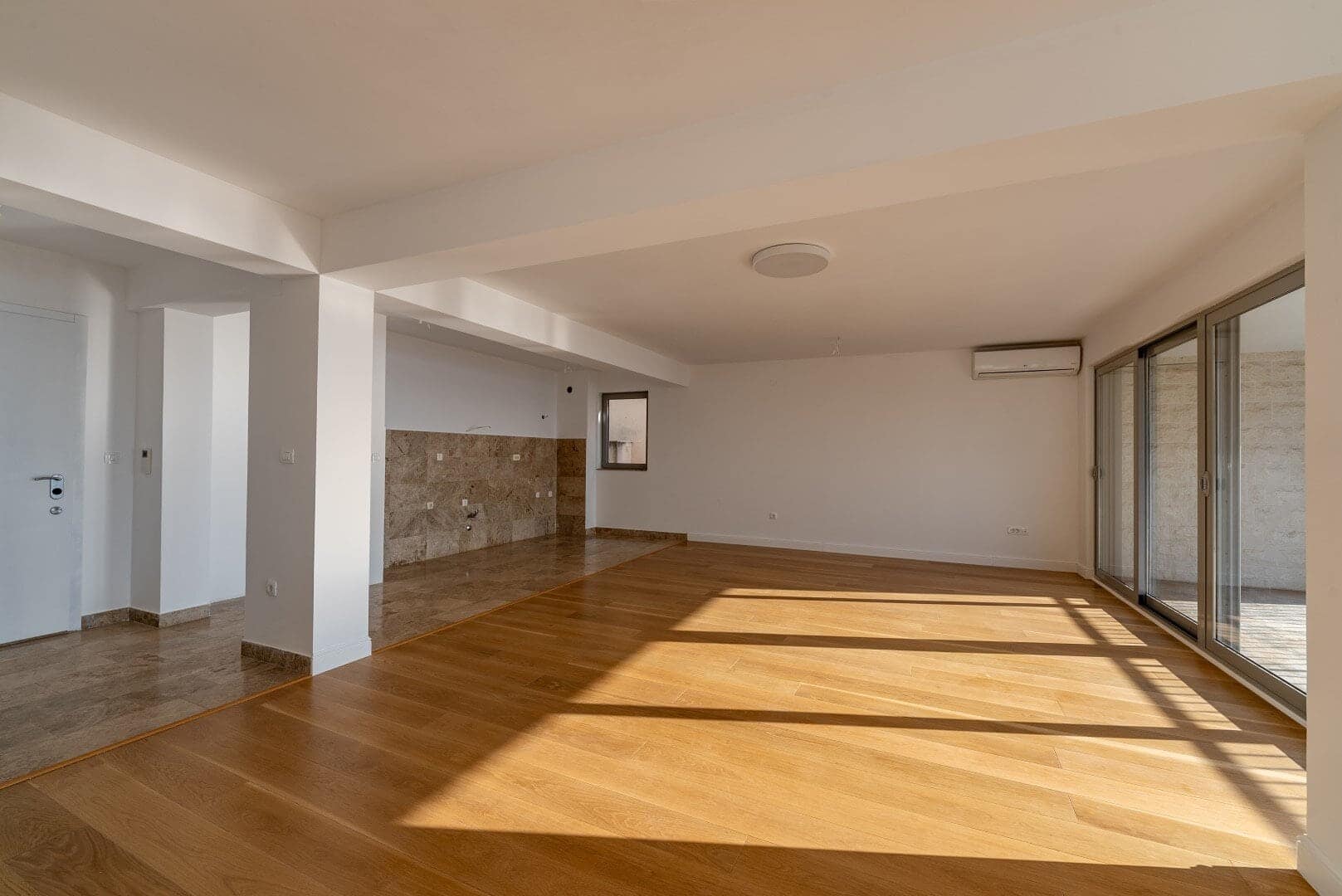 Luxury three-bedroom apartment Przno, Budva (5)