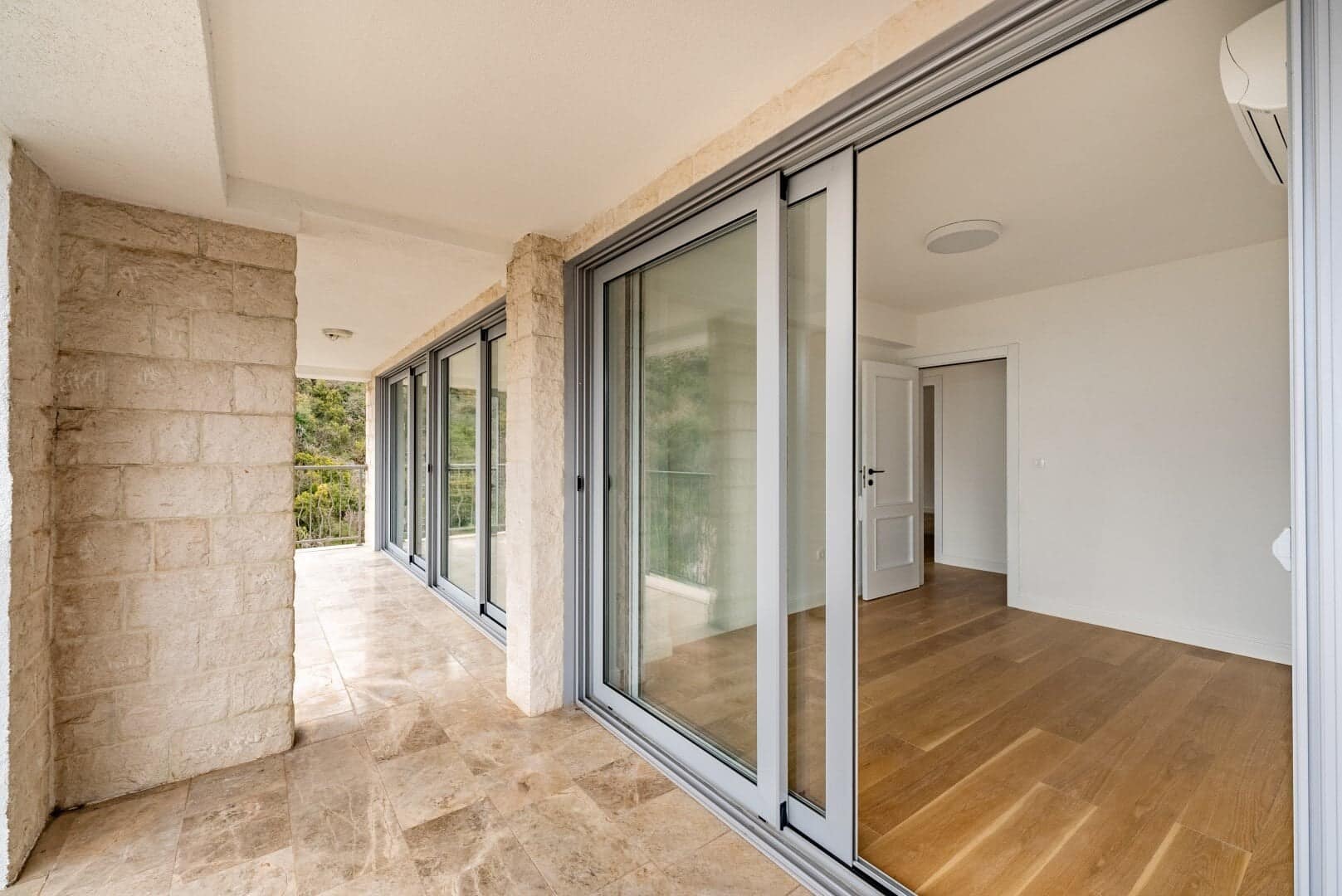 Luxury three-bedroom apartment Przno, Budva (9)