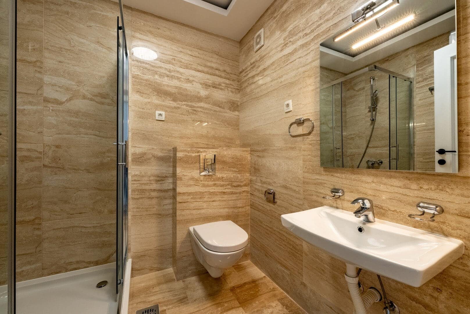 Luxury three-bedroom apartment Przno, Budva (11)