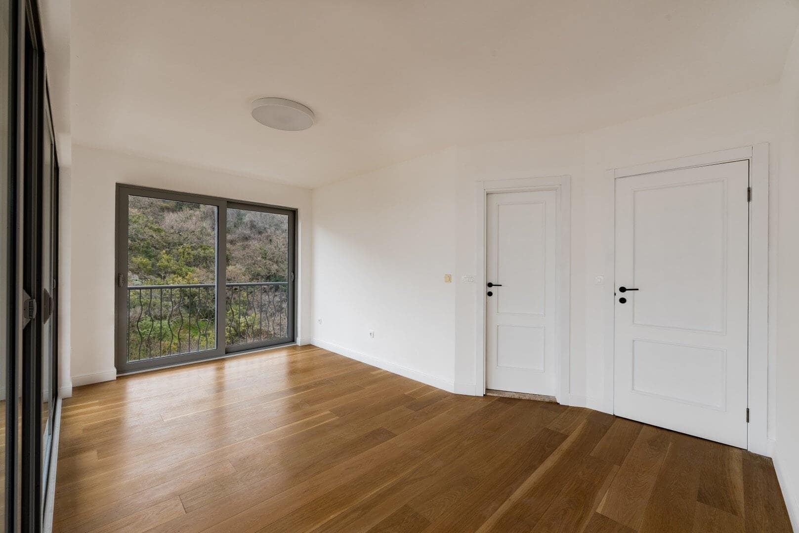 Luxury three-bedroom apartment Przno, Budva (13)