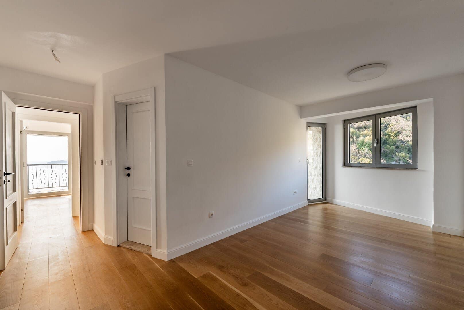 Luxury three-bedroom apartment Przno, Budva (14)