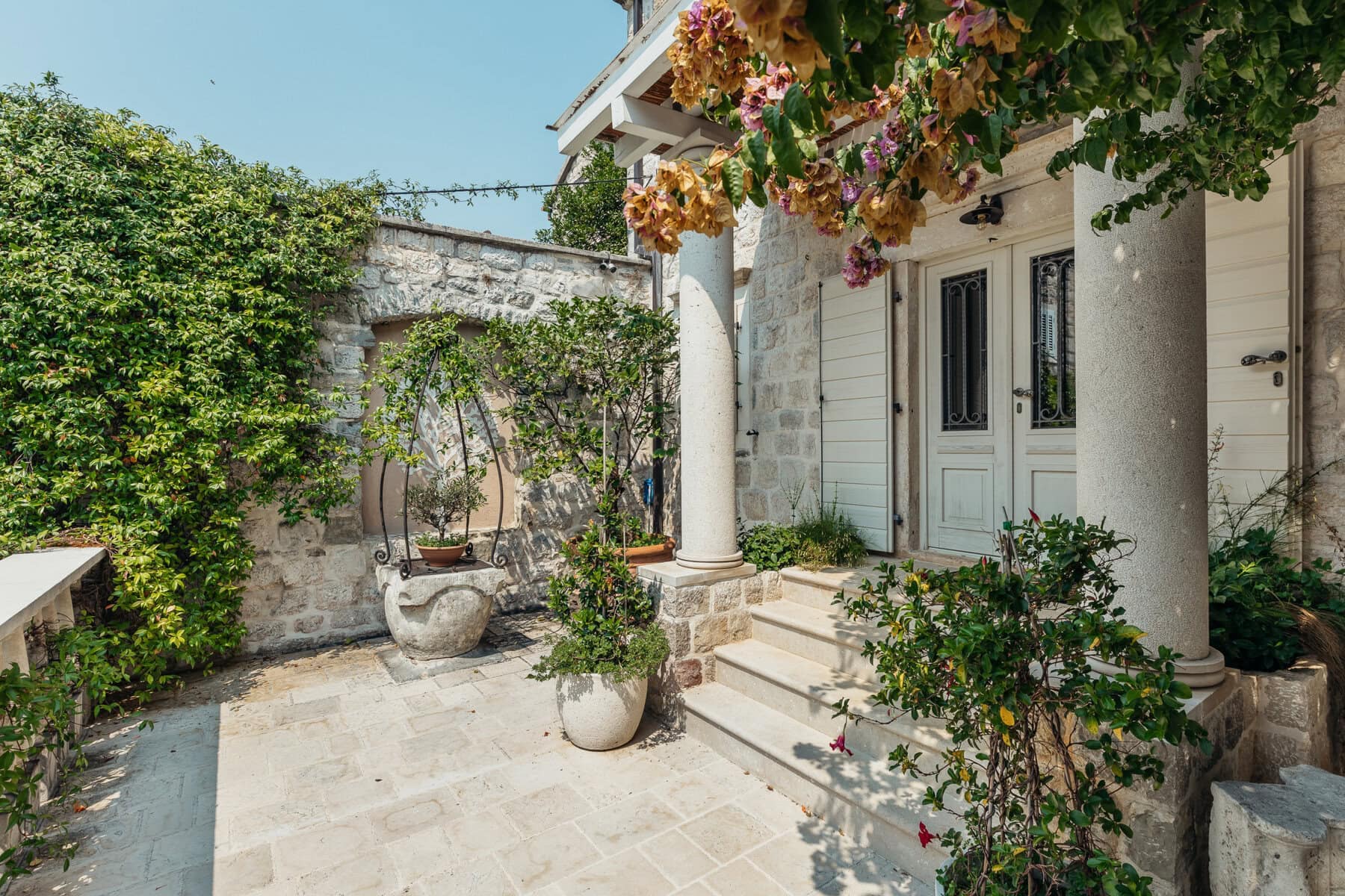 Unique stone villa in classic Mediterranean style Perast, Kotor (6)