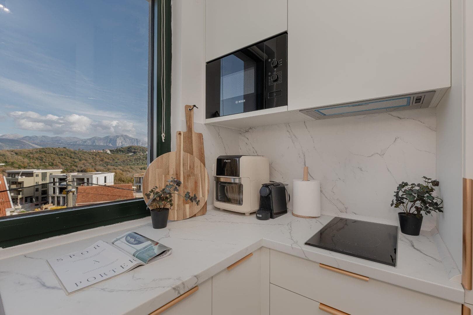 Modern one-bedroom apartment near the Centrale Zone, Radovići, Tivat (10)