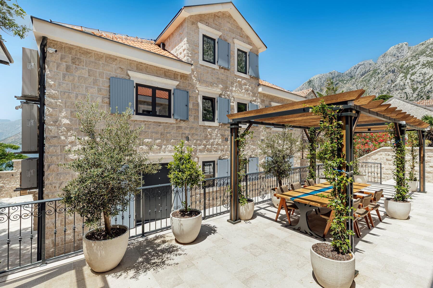 Waterfront Stone Villa Ljuta on the first line to the sea Ljuta, Kotor (8)