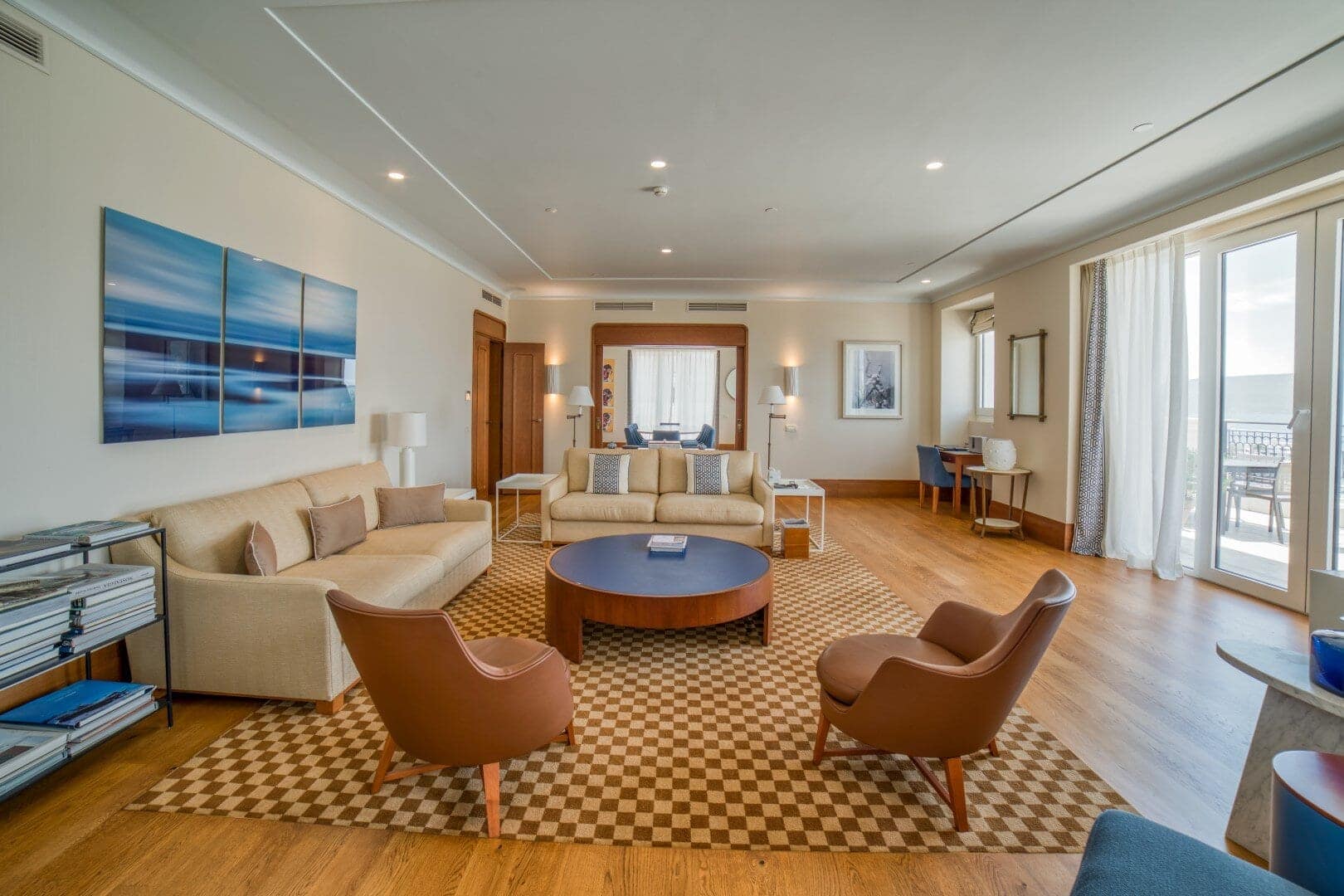 Exclusive Waterfront Regent Penthouse, Porto Montenegro (17)
