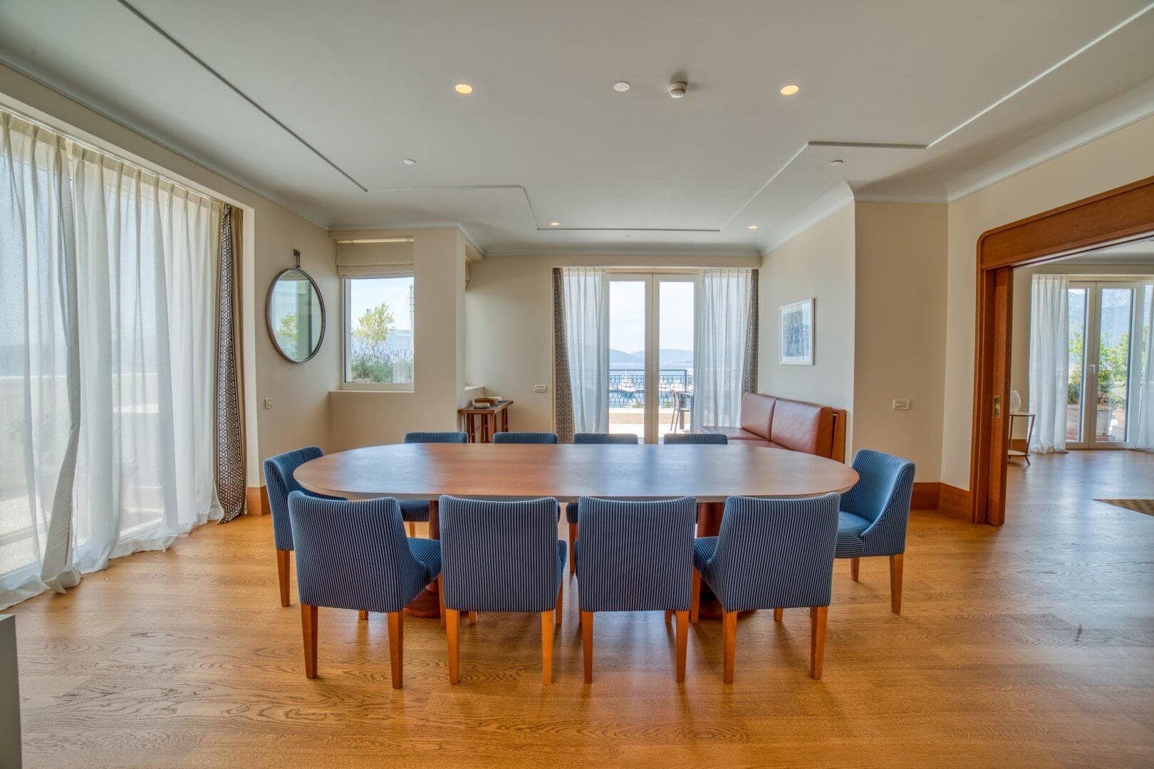 Exclusive Waterfront Regent Penthouse, Porto Montenegro (20)
