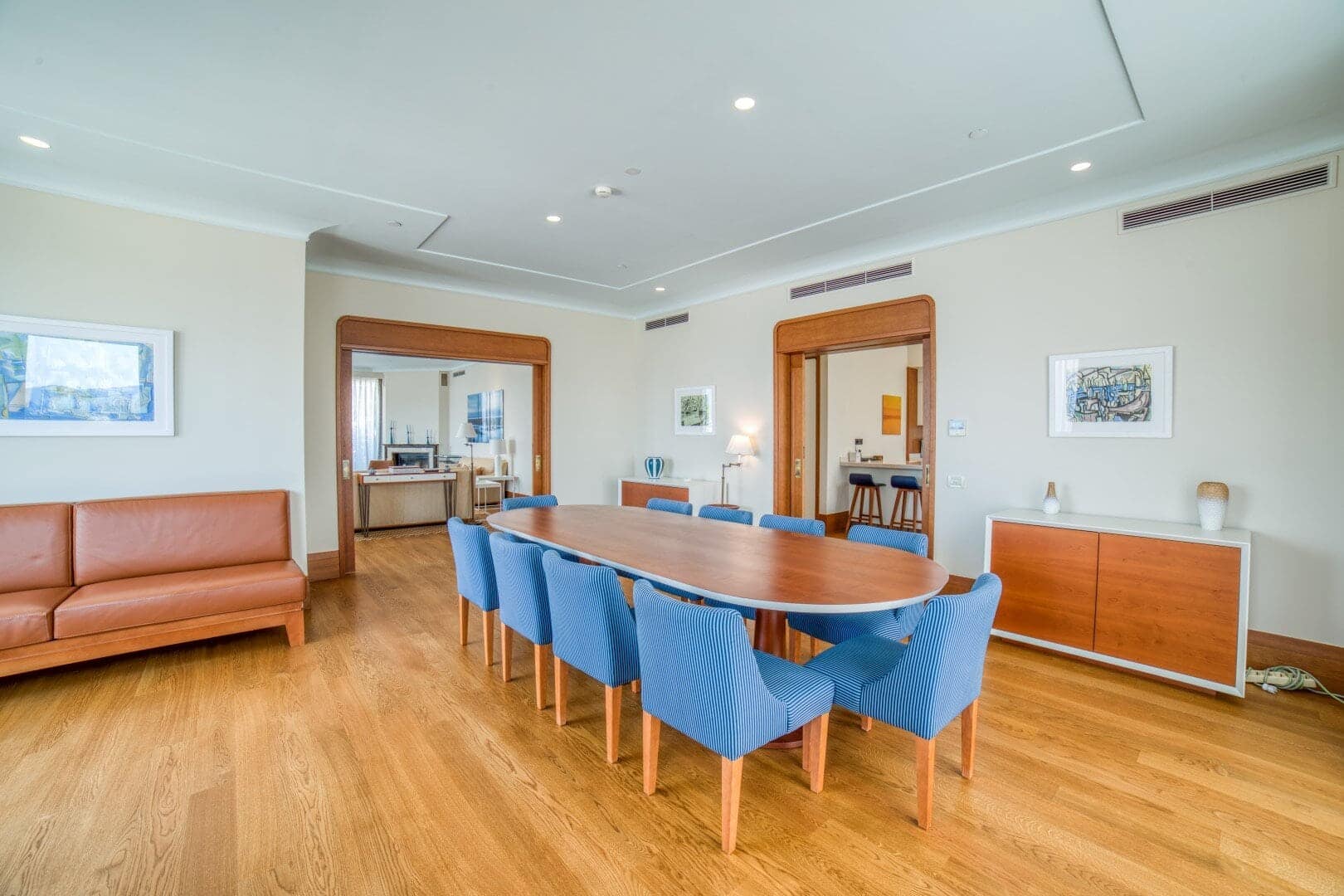 Exclusive Waterfront Regent Penthouse, Porto Montenegro (21)